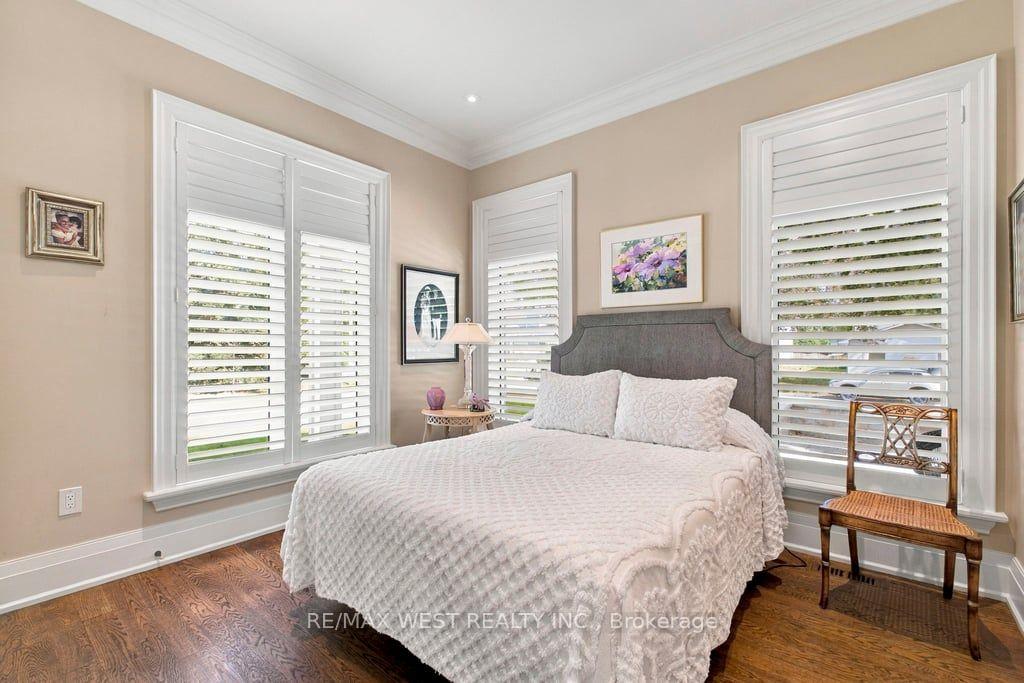 Photo 22 of 4053 Apple Valley Lane, Burlington, Shoreacres — HOMEH