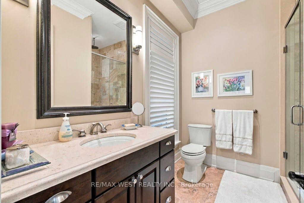 Photo 24 of 4053 Apple Valley Lane, Burlington, Shoreacres — HOMEH