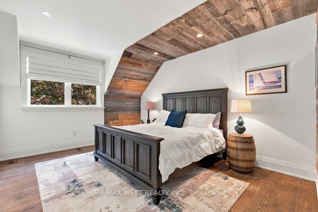 Photo 26 of 4053 Apple Valley Lane, Burlington, Shoreacres — HOMEH