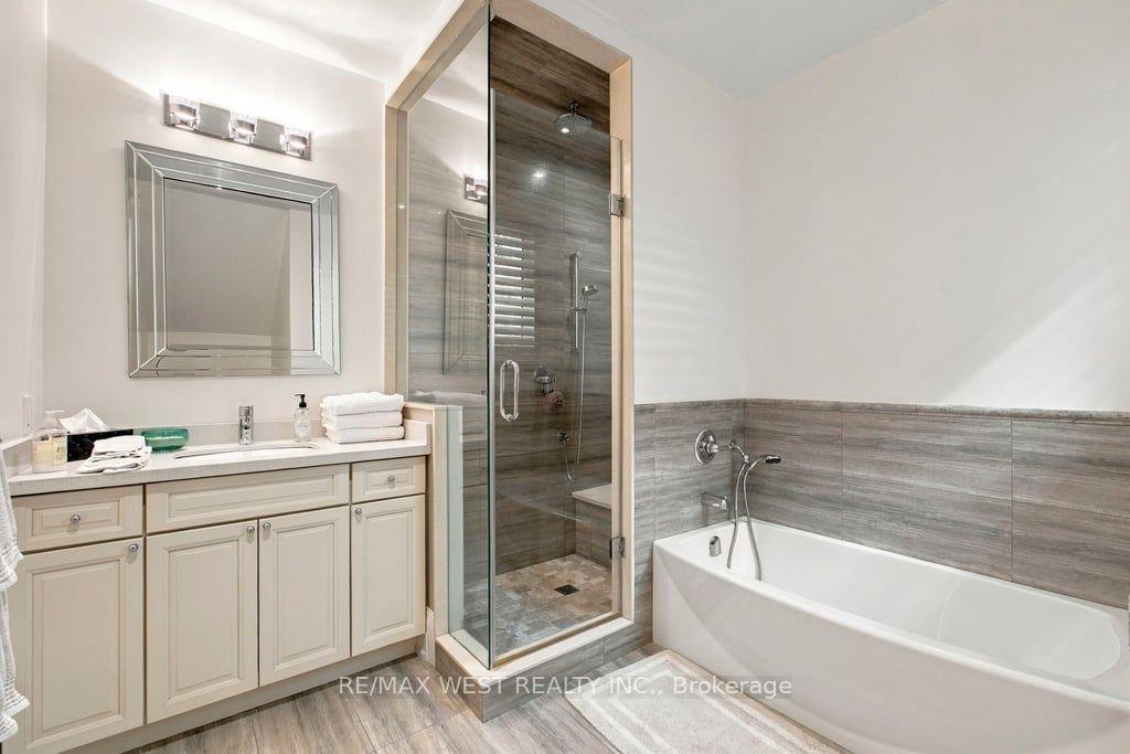 Photo 28 of 4053 Apple Valley Lane, Burlington, Shoreacres — HOMEH