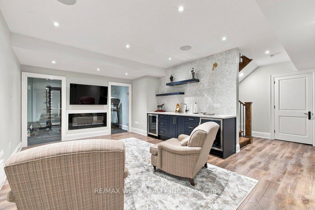 Photo 38 of 4053 Apple Valley Lane, Burlington, Shoreacres — HOMEH