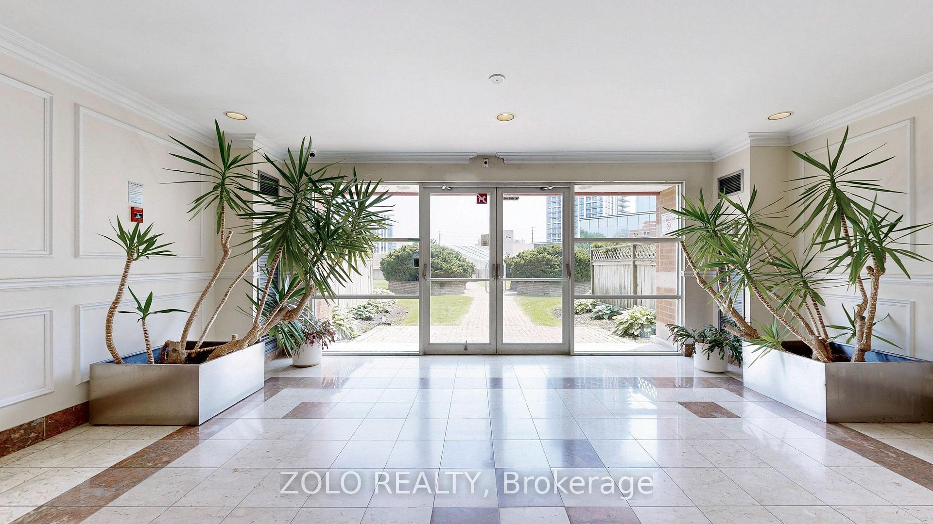 Photo 4 of Unit PH4, 9 Chalmers Road, Richmond Hill, Doncrest — HOMEH
