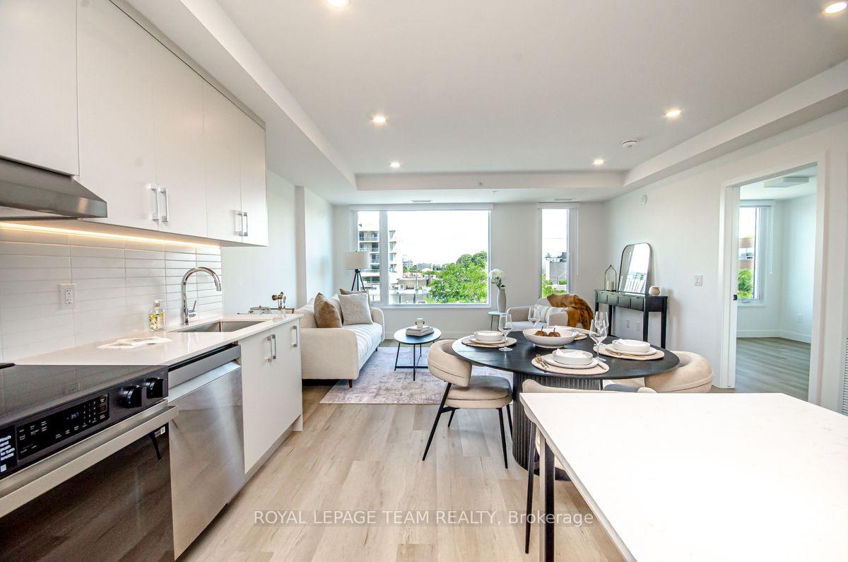 Photo 2 of Unit 401, 398 Roosevelt Avenue, Ottawa, Westboro West — HOMEH