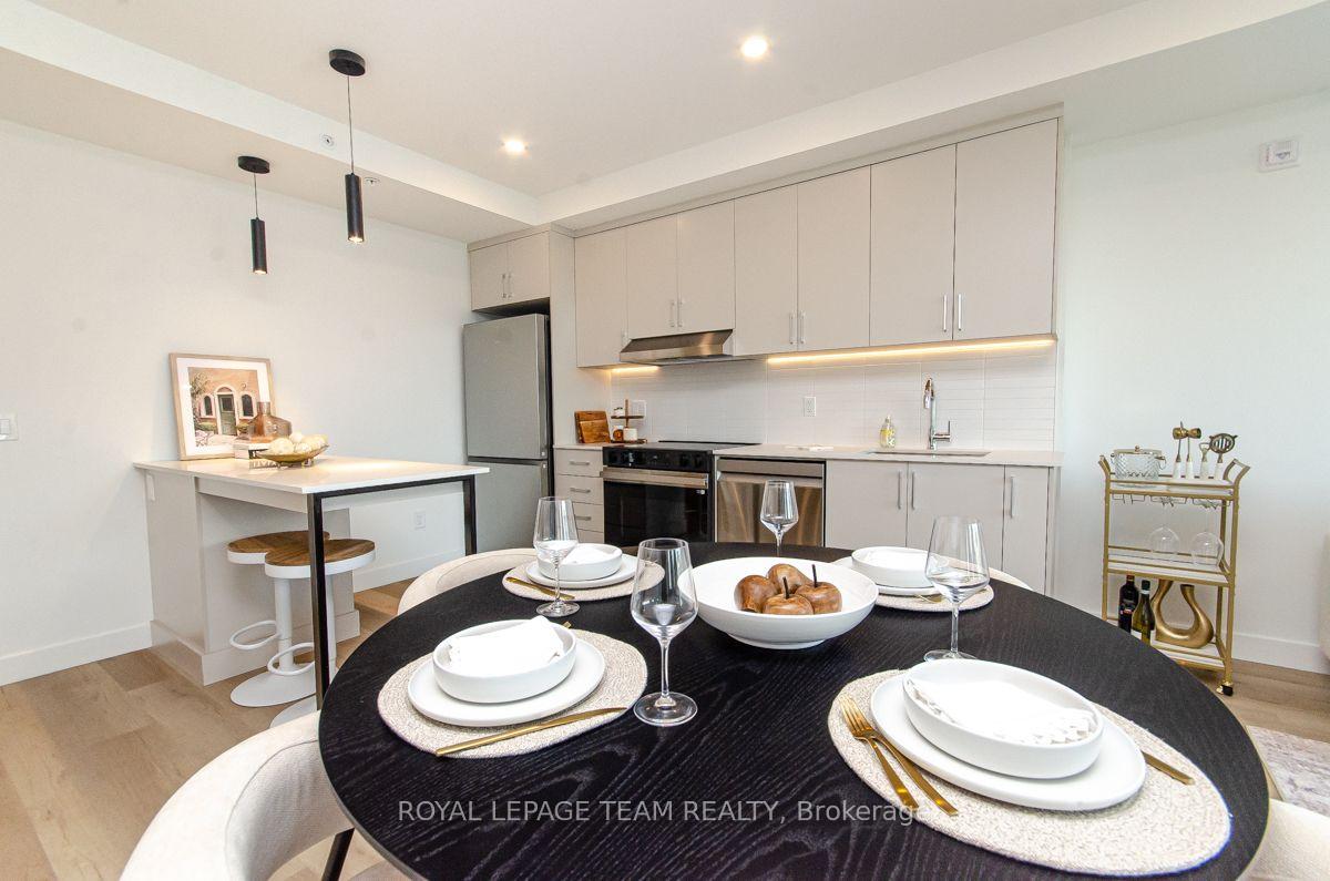 Photo 3 of Unit 401, 398 Roosevelt Avenue, Ottawa, Westboro West — HOMEH