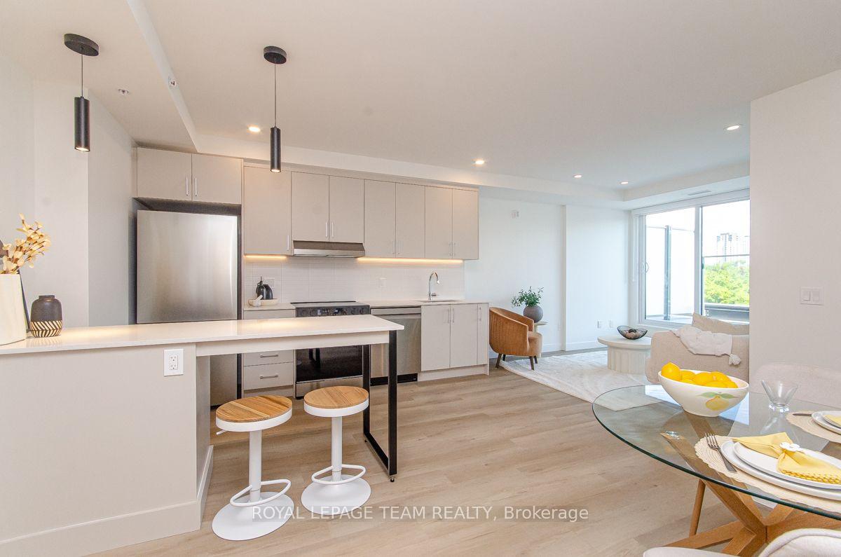 Photo 3 of Unit 313, 398 Roosevelt Avenue, Ottawa, Westboro West — HOMEH