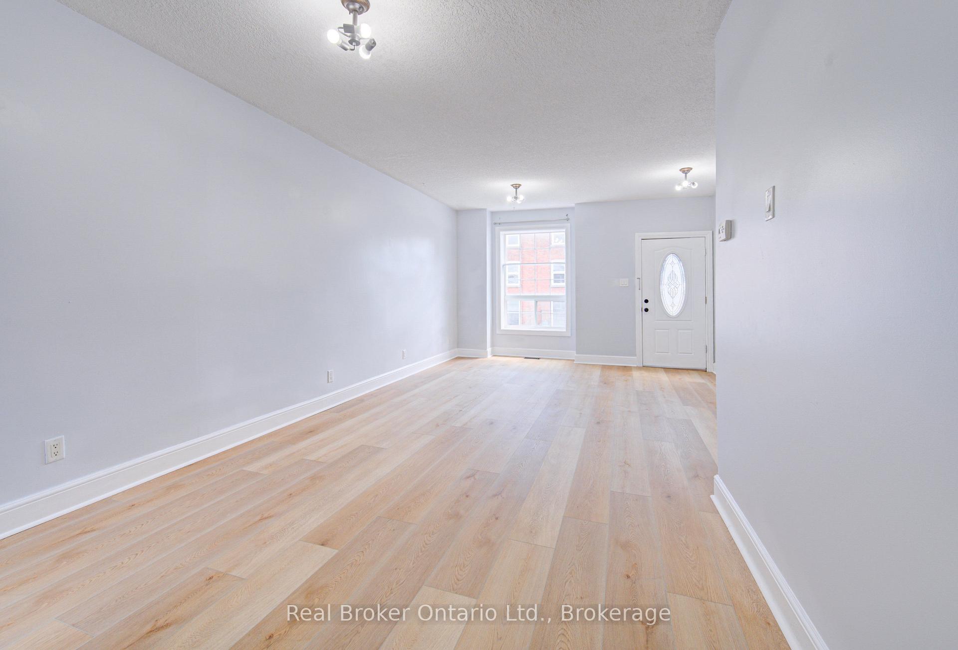 Photo 10 of 299 Bay Street N, Hamilton, Central — HOMEH