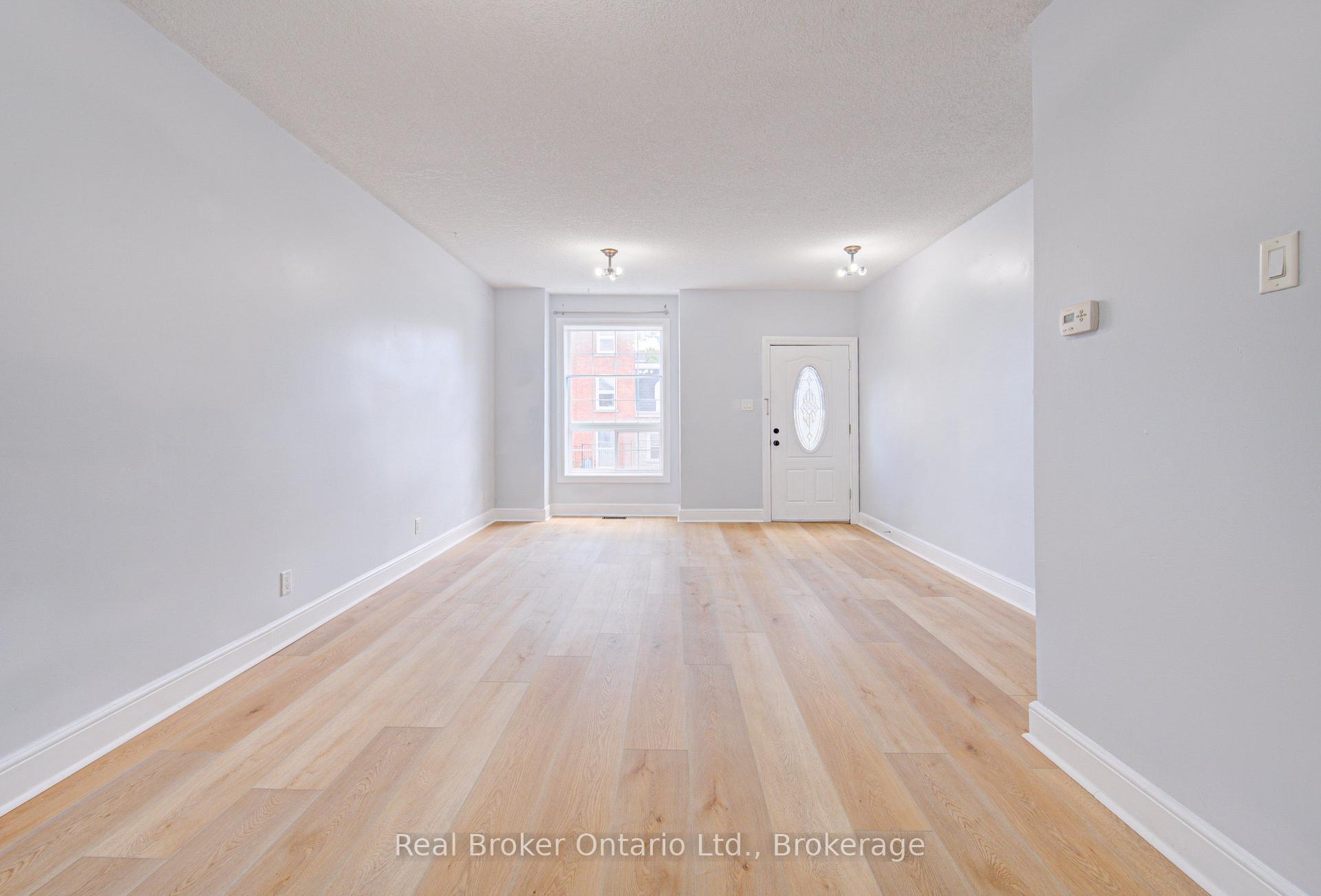 Photo 11 of 299 Bay Street N, Hamilton, Central — HOMEH