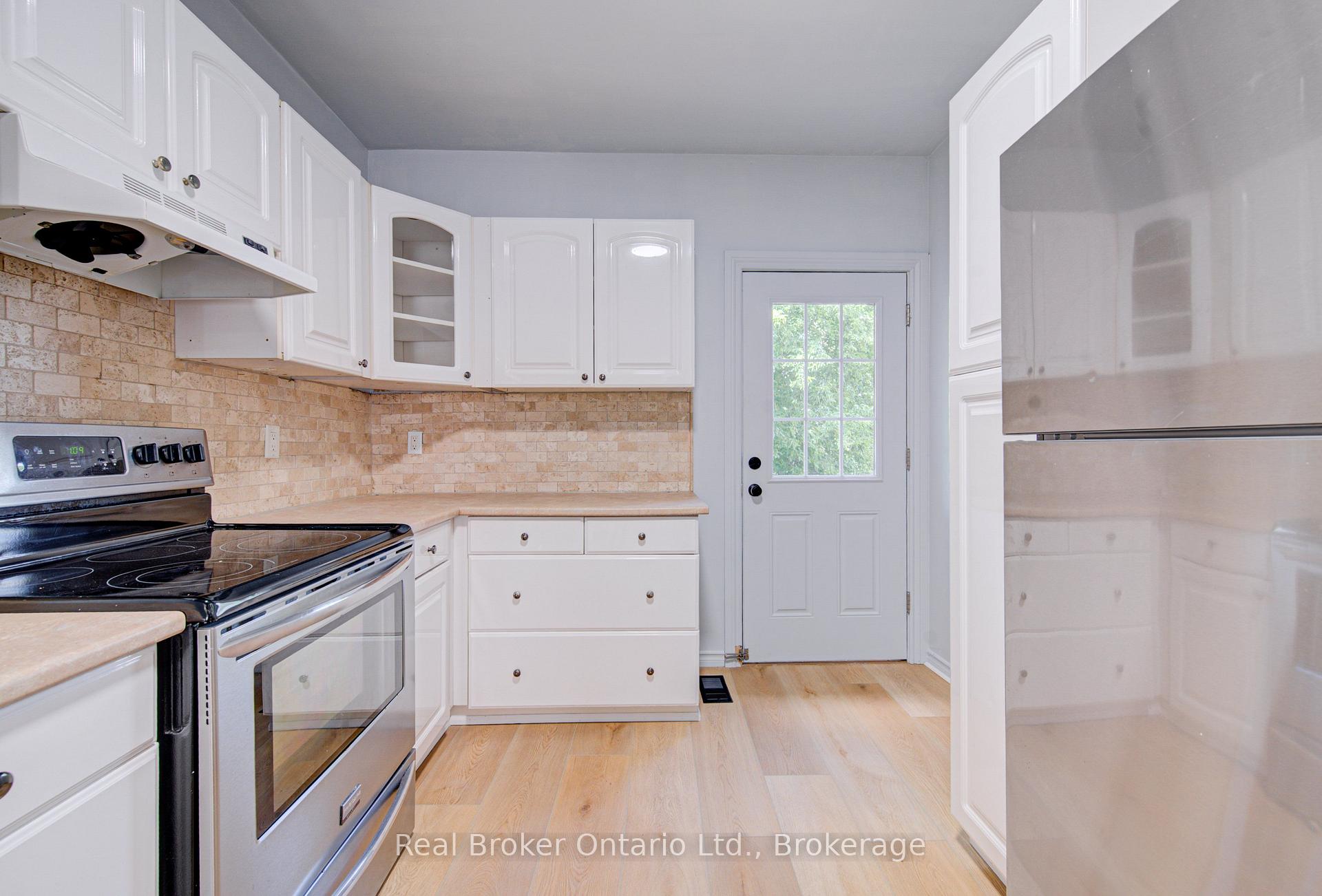 Photo 14 of 299 Bay Street N, Hamilton, Central — HOMEH