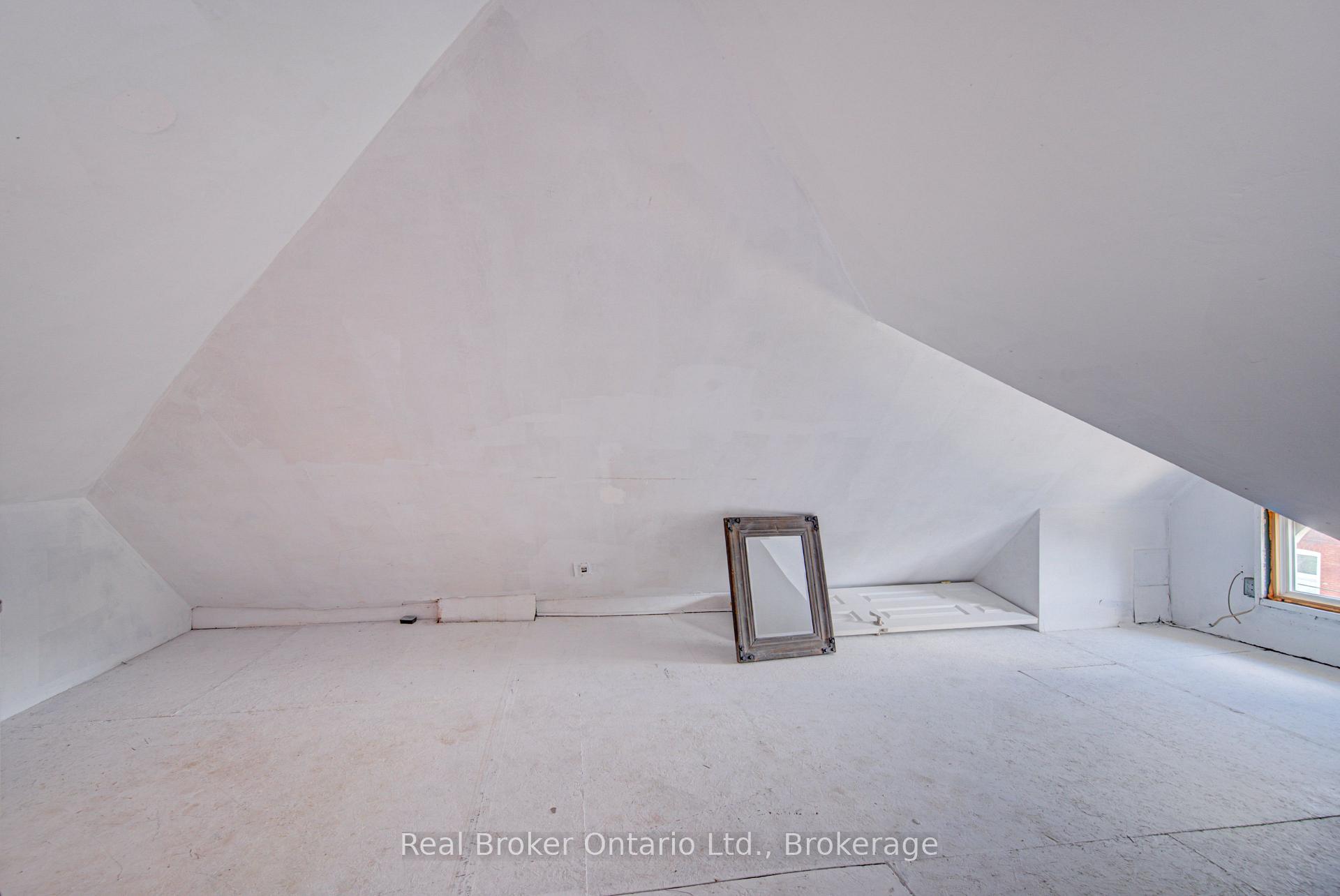 Photo 31 of 299 Bay Street N, Hamilton, Central — HOMEH