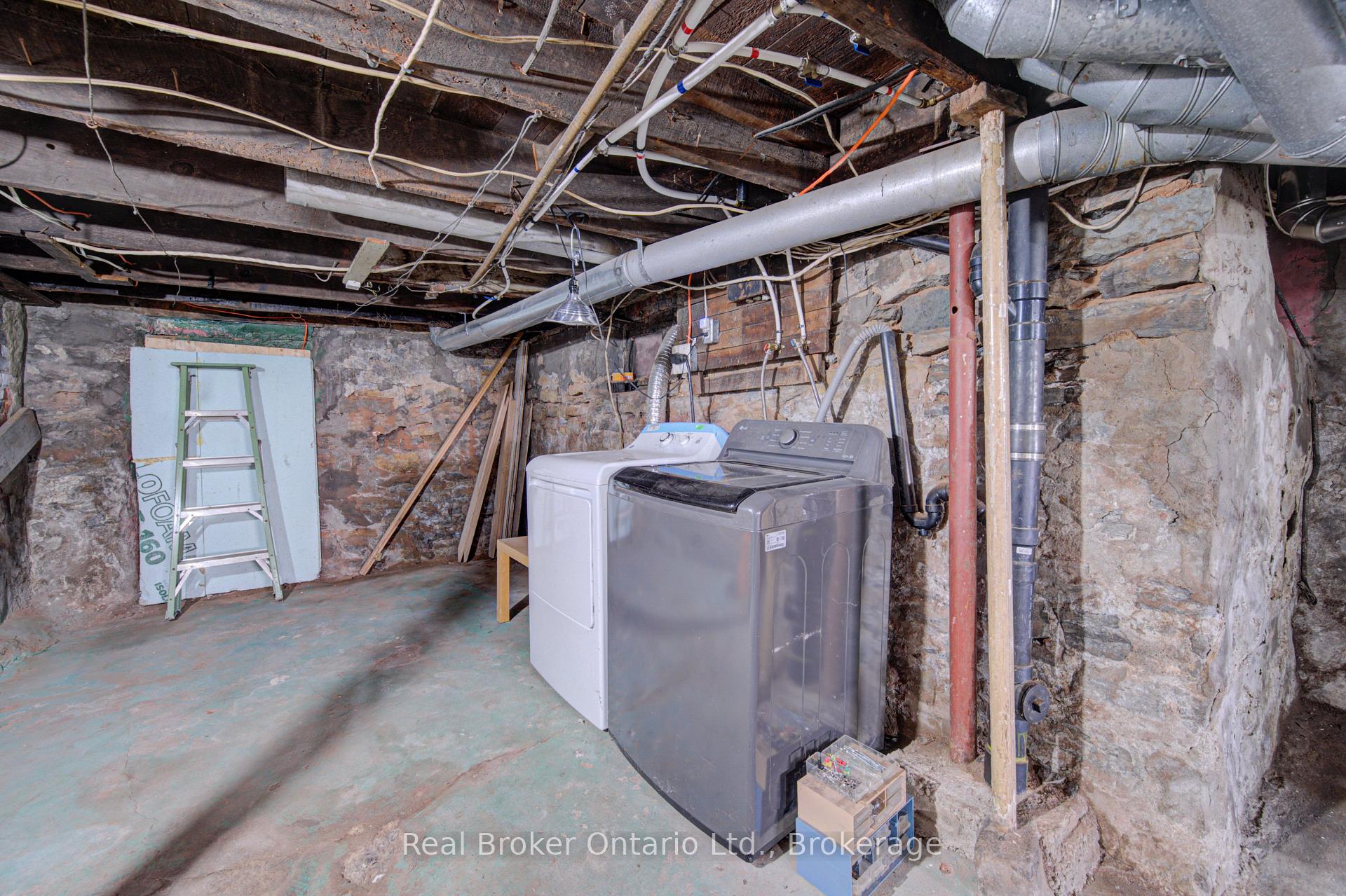 Photo 32 of 299 Bay Street N, Hamilton, Central — HOMEH