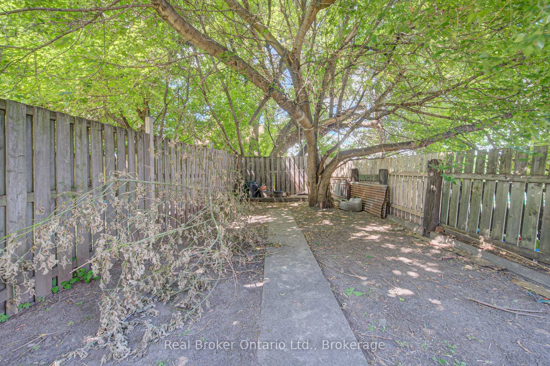Photo 36 of 299 Bay Street N, Hamilton, Central — HOMEH