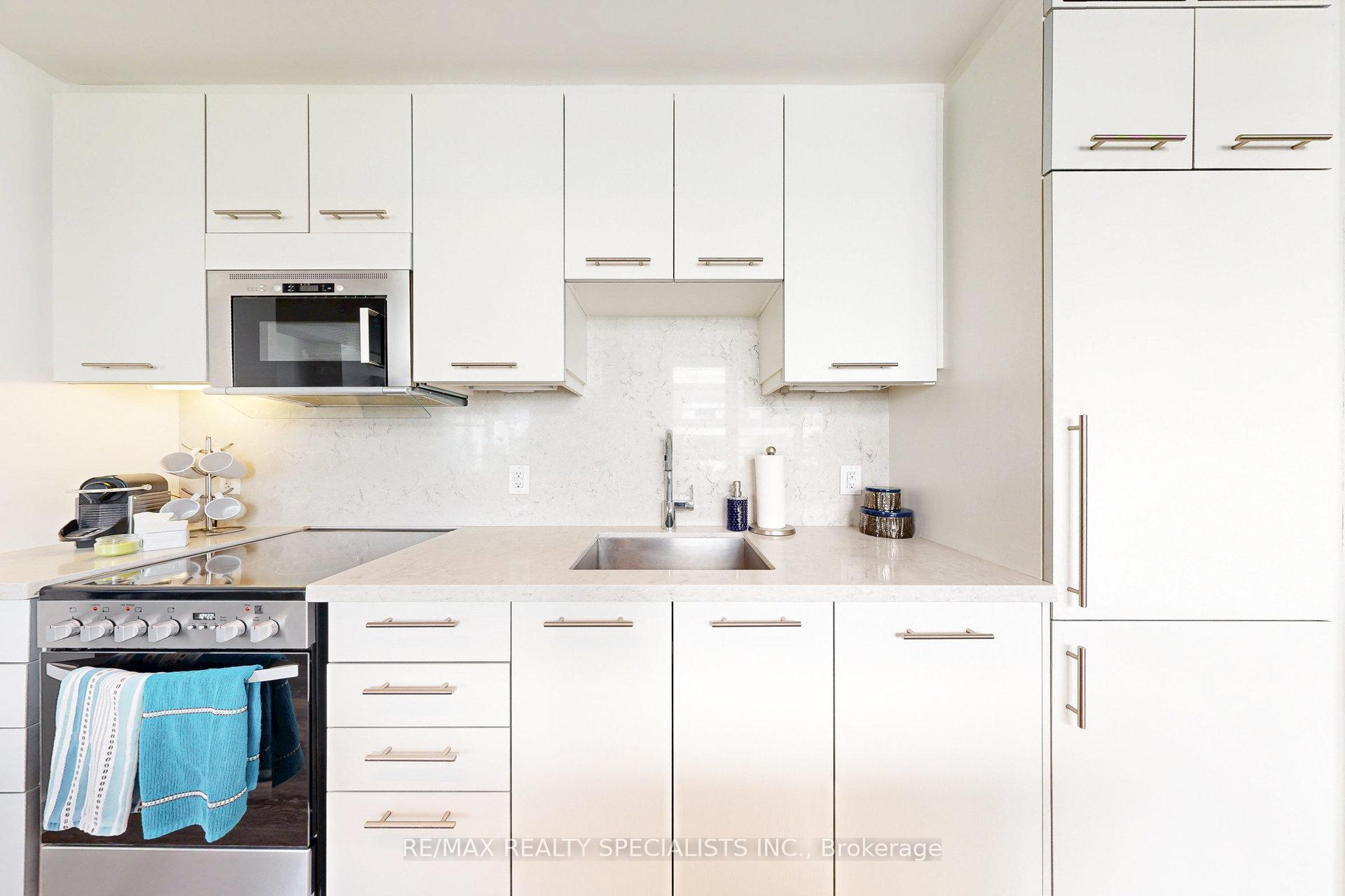 Photo 13 of Unit 10, 233 Broward Way, Innisfil, Rural Innisfil — HOMEH
