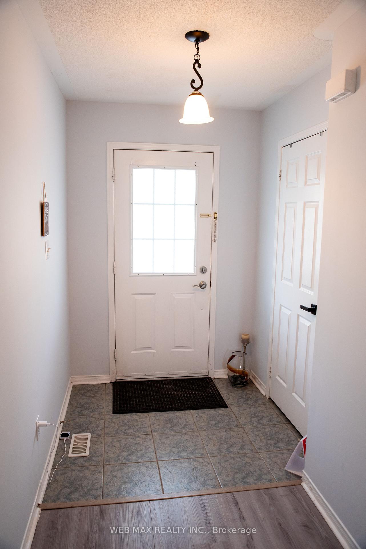 Photo 6 of 53 Ventura Lane, Ajax, Central — HOMEH