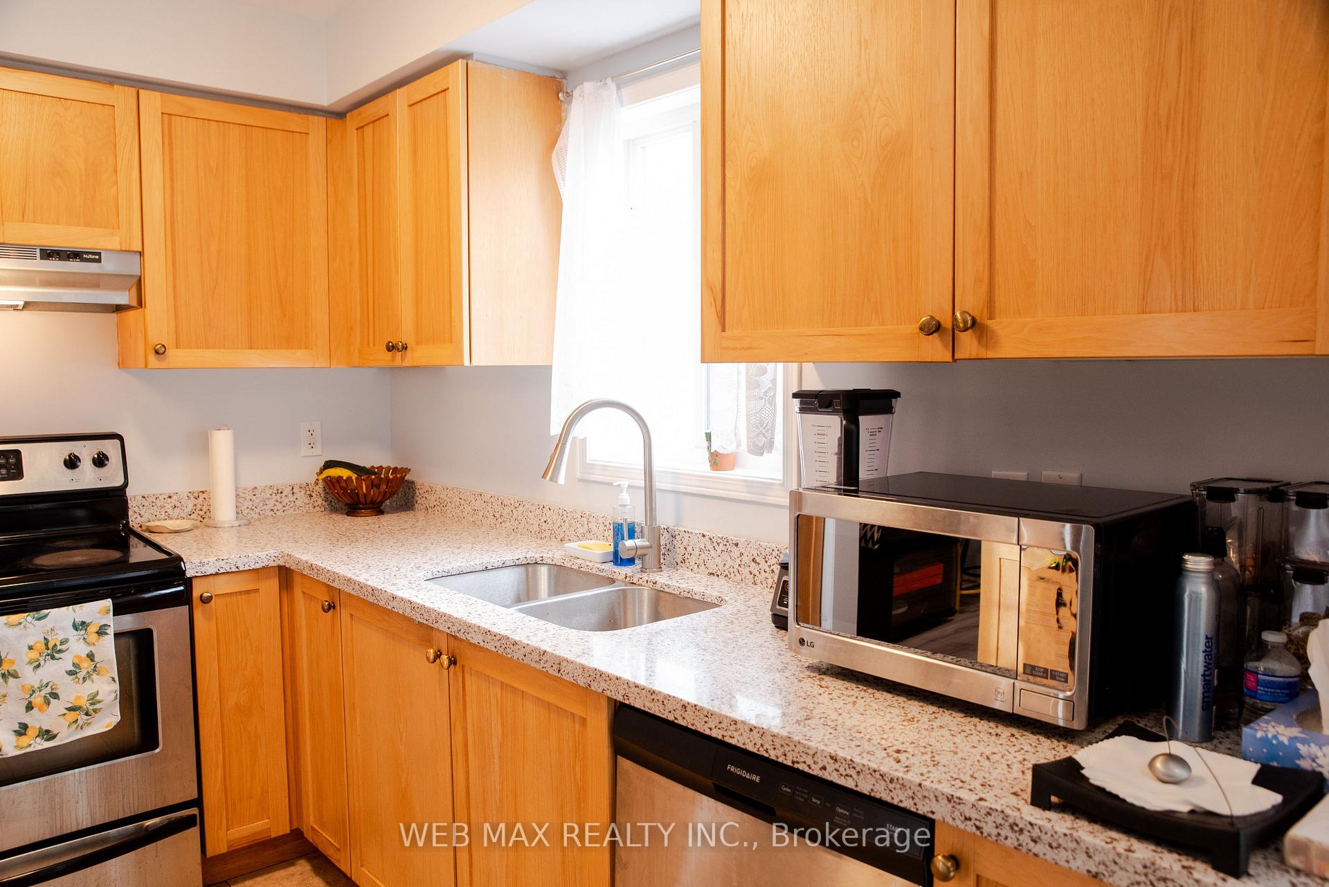 Photo 18 of 53 Ventura Lane, Ajax, Central — HOMEH