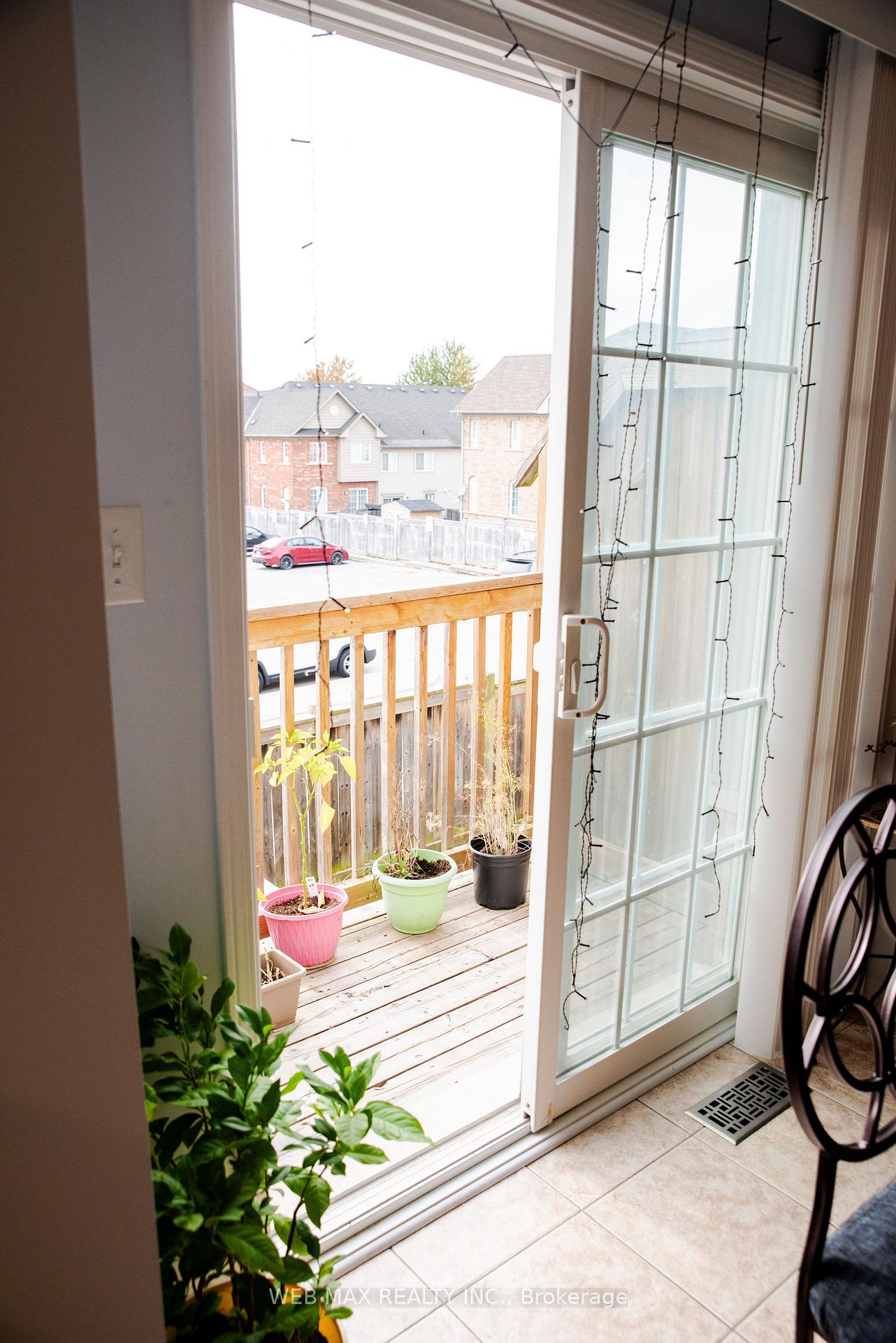 Photo 19 of 53 Ventura Lane, Ajax, Central — HOMEH