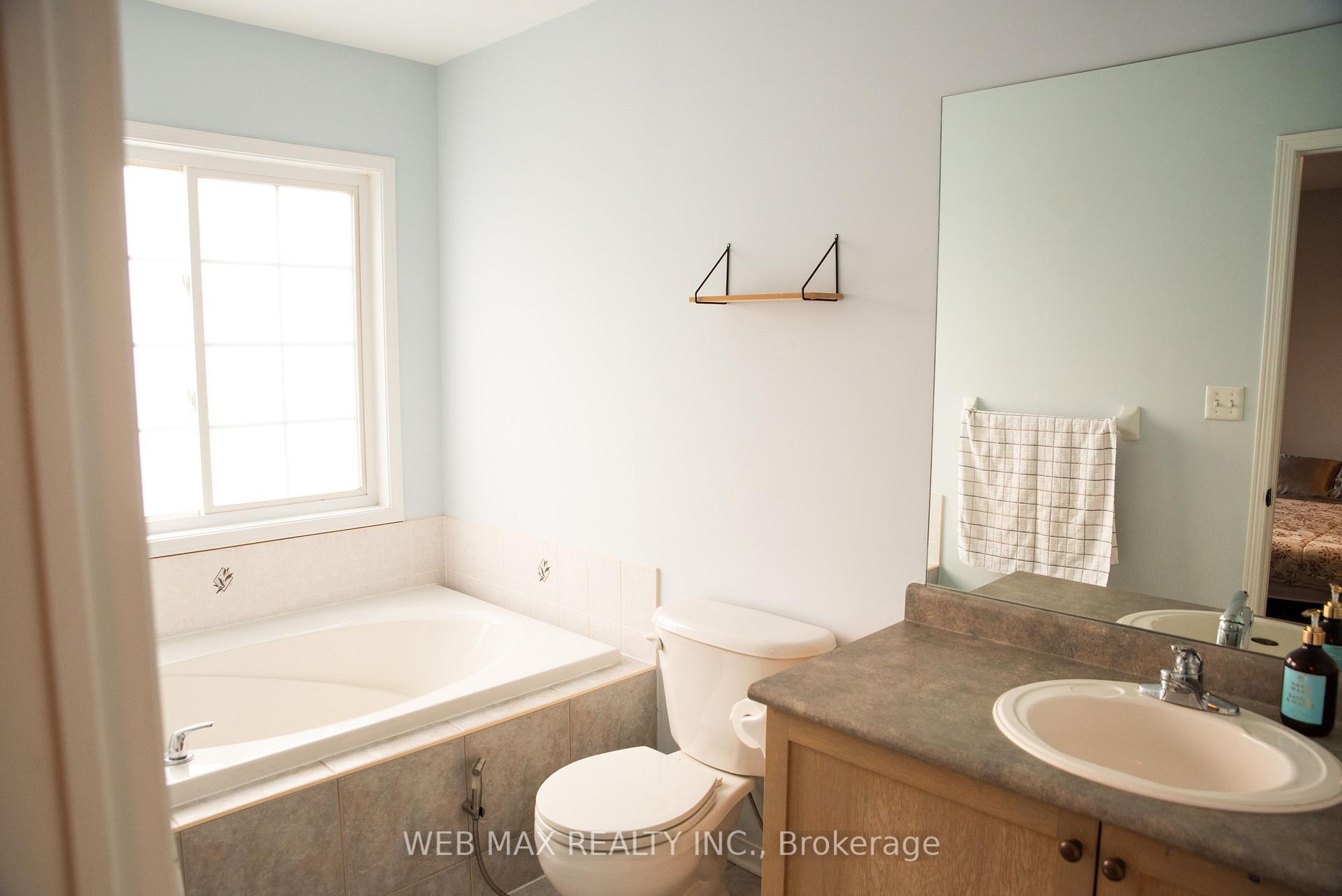 Photo 34 of 53 Ventura Lane, Ajax, Central — HOMEH