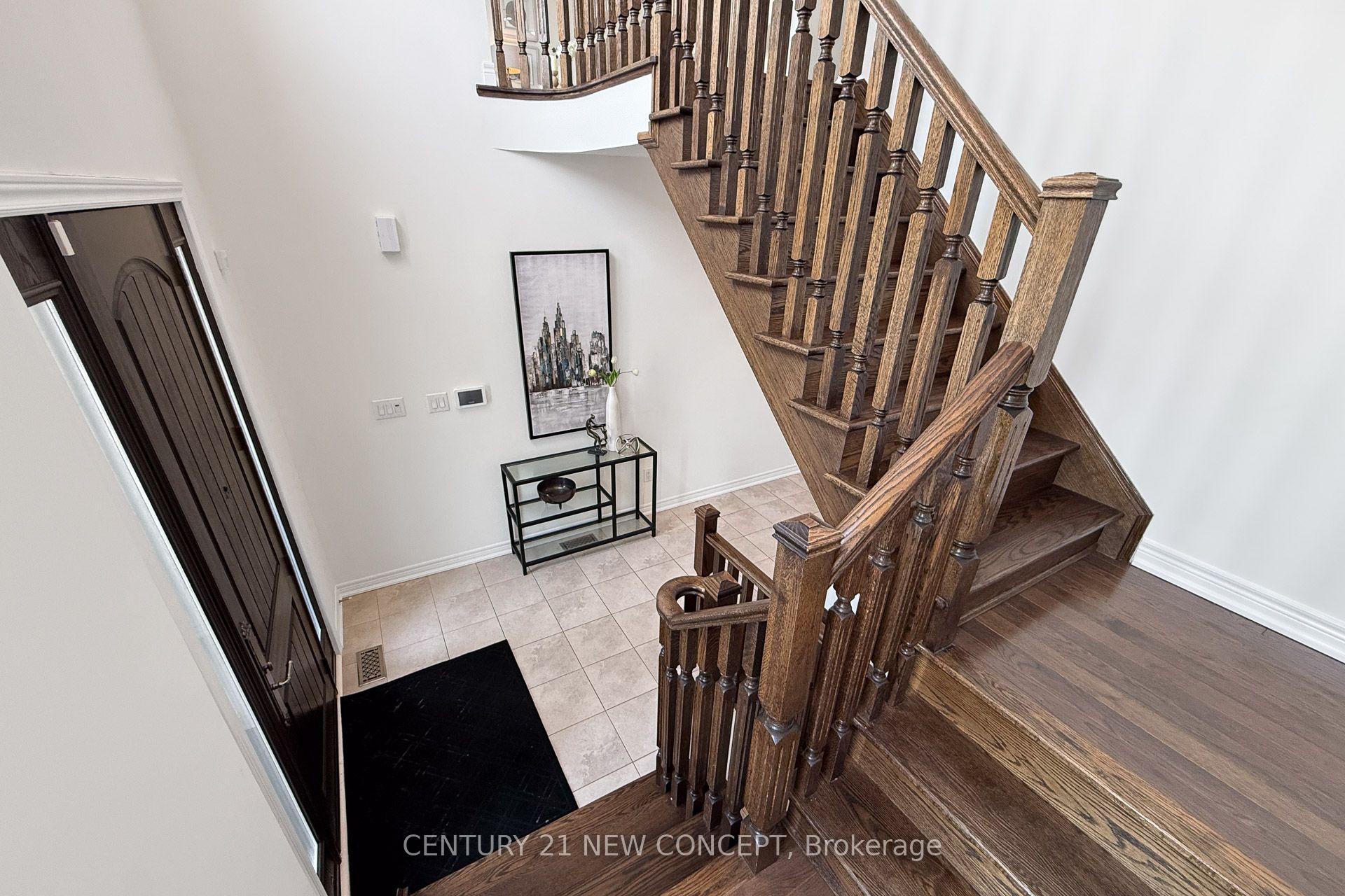 Photo 20 of 68 Jolana Crescent, Halton Hills, Georgetown — HOMEH