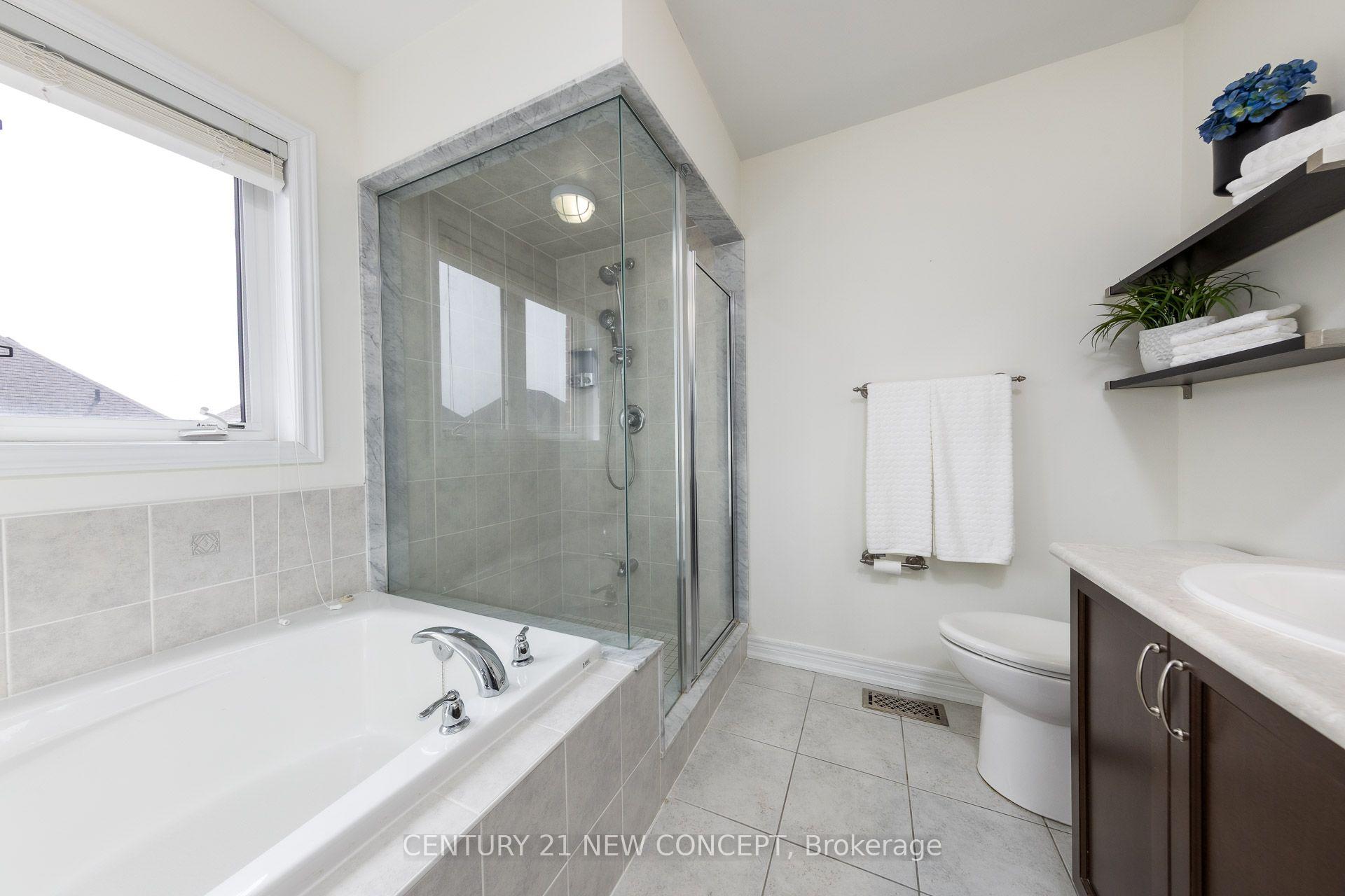 Photo 28 of 68 Jolana Crescent, Halton Hills, Georgetown — HOMEH
