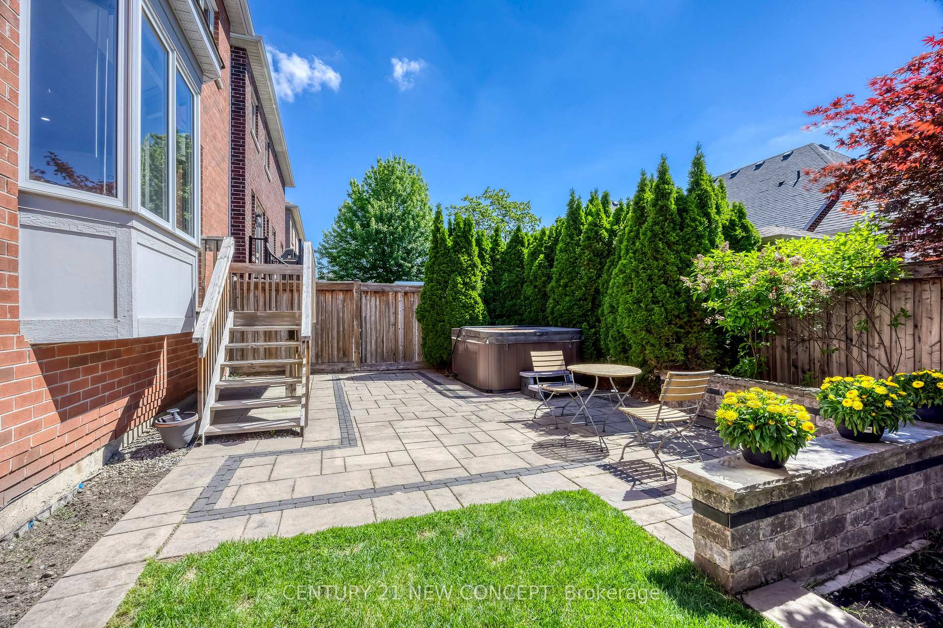 Photo 35 of 68 Jolana Crescent, Halton Hills, Georgetown — HOMEH