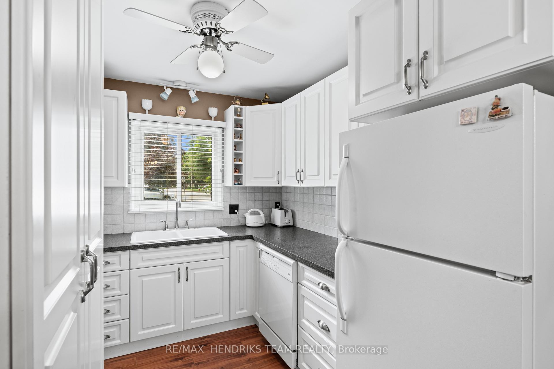 Photo 7 of Unit 20, 64 Forster Street, St. Catharines, Vine/Linwell — HOMEH