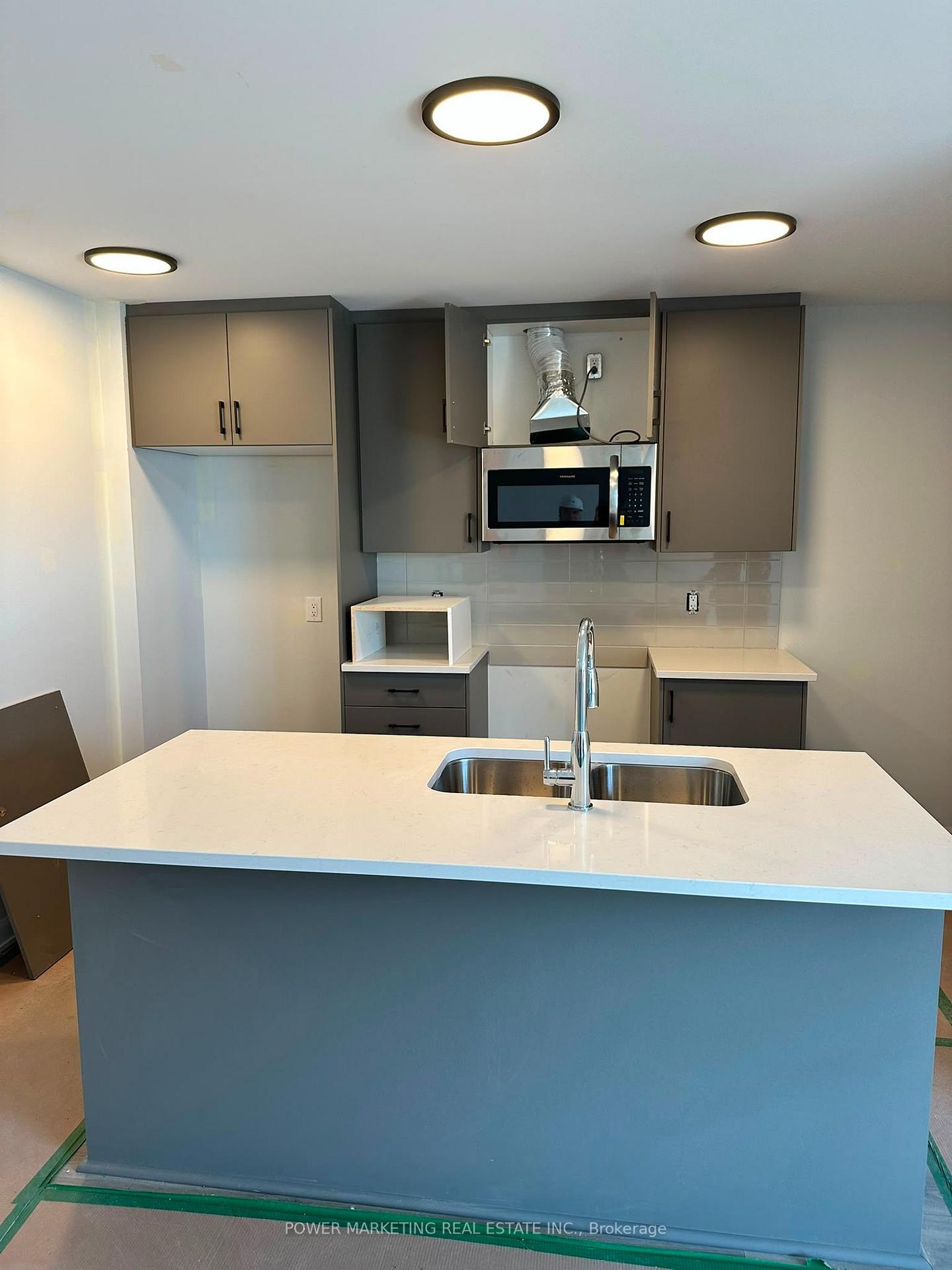 Photo 2 of 601 Glenroy Gilbert Drive, Ottawa, Barrhaven - Strandherd — HOMEH