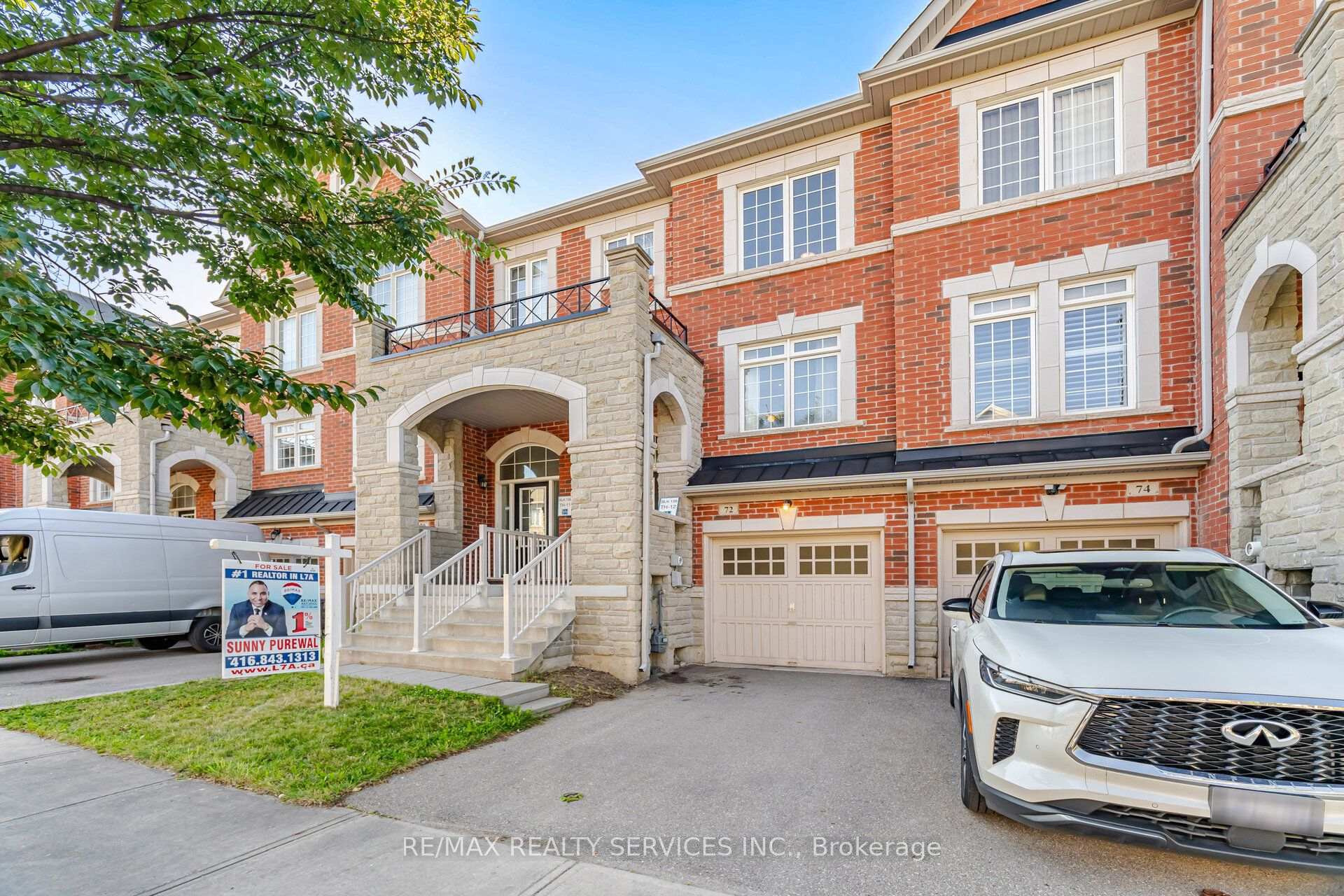 Photo 2 of 72 Rockman Crescent, Brampton, Northwest Brampton — HOMEH