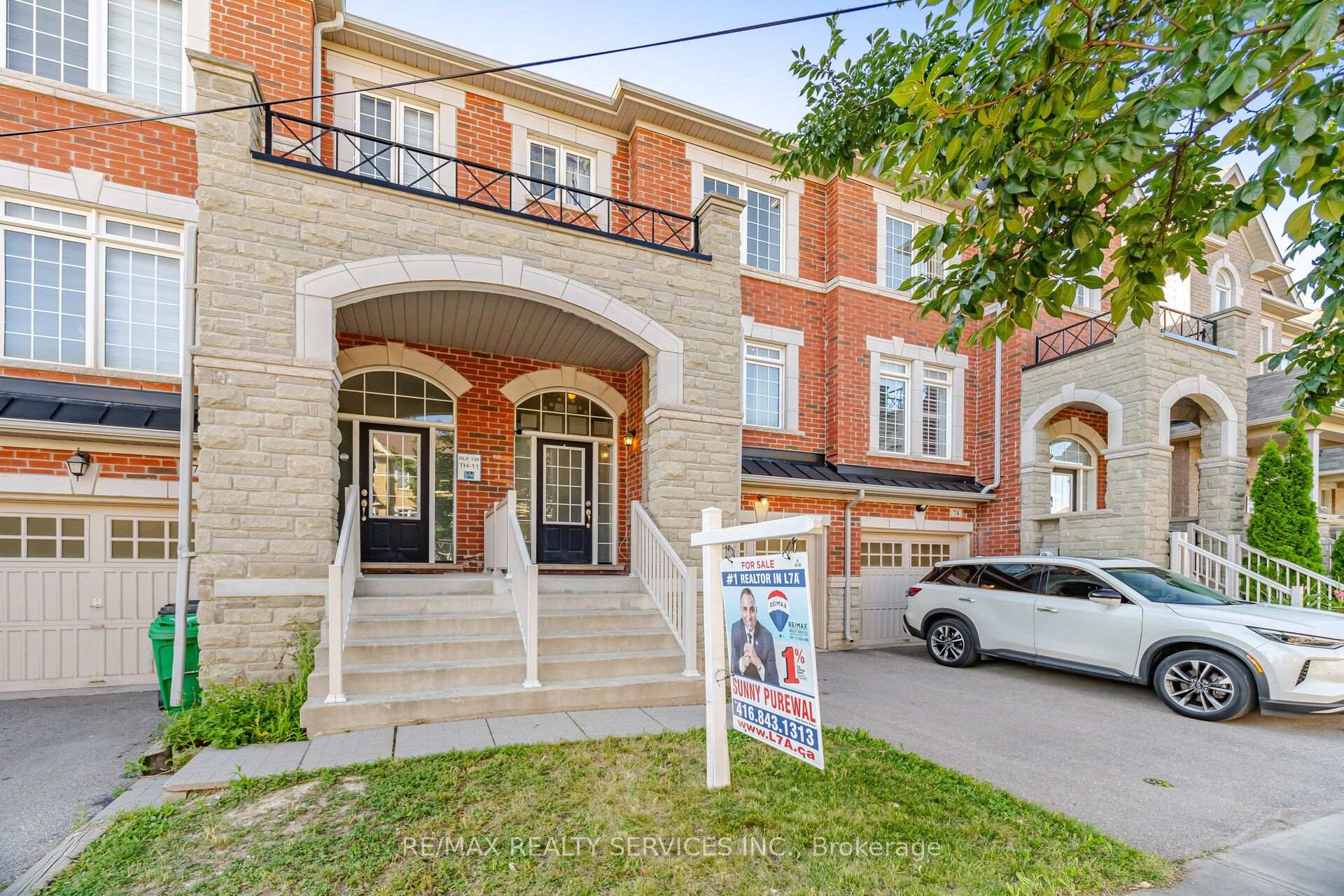 Photo 4 of 72 Rockman Crescent, Brampton, Northwest Brampton — HOMEH