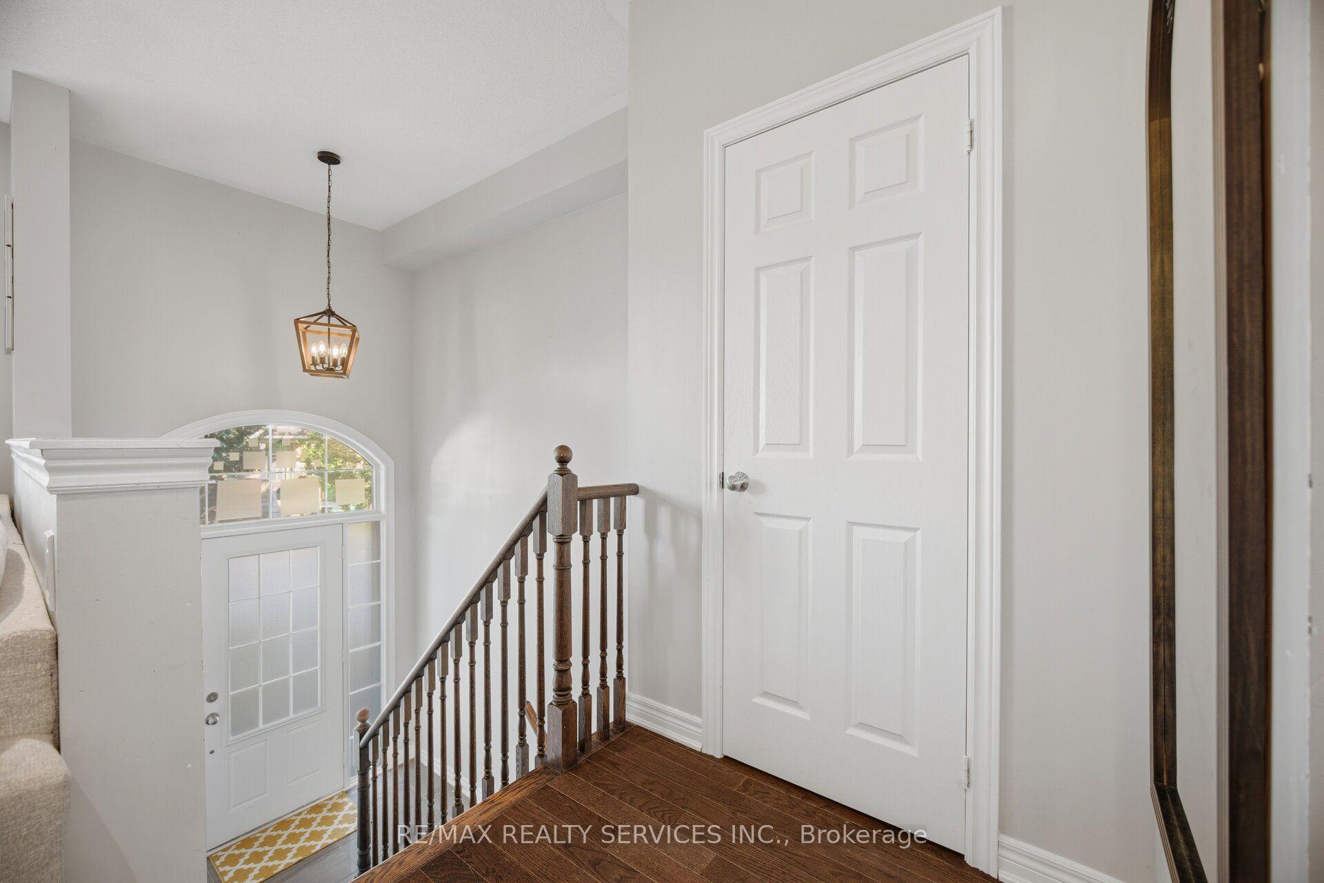 Photo 8 of 72 Rockman Crescent, Brampton, Northwest Brampton — HOMEH