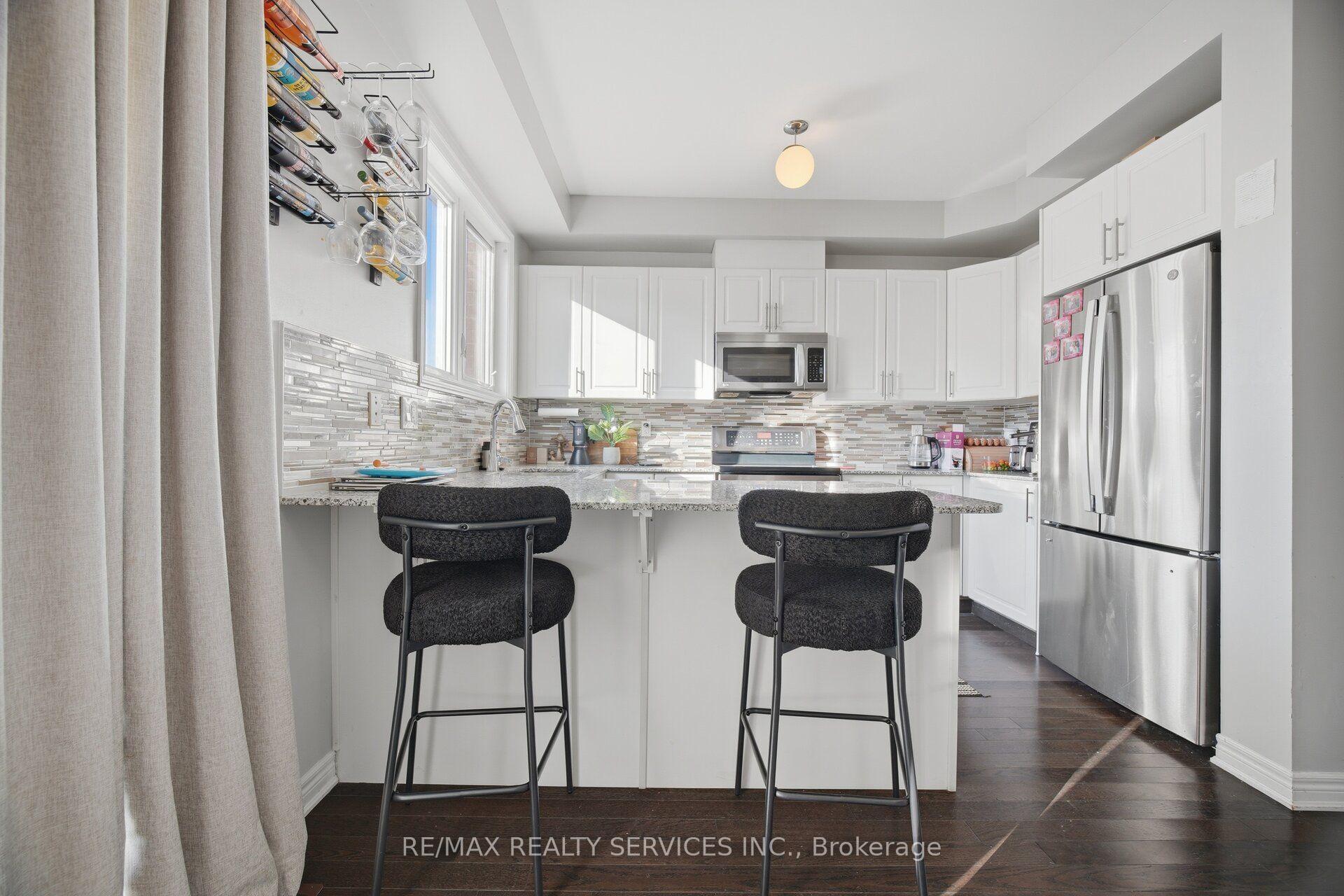 Photo 15 of 72 Rockman Crescent, Brampton, Northwest Brampton — HOMEH