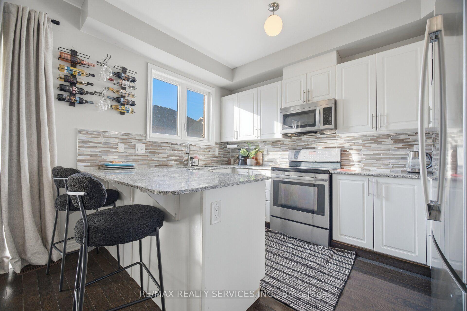 Photo 16 of 72 Rockman Crescent, Brampton, Northwest Brampton — HOMEH