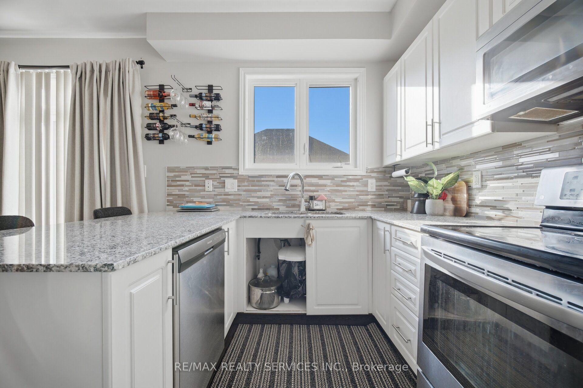 Photo 18 of 72 Rockman Crescent, Brampton, Northwest Brampton — HOMEH
