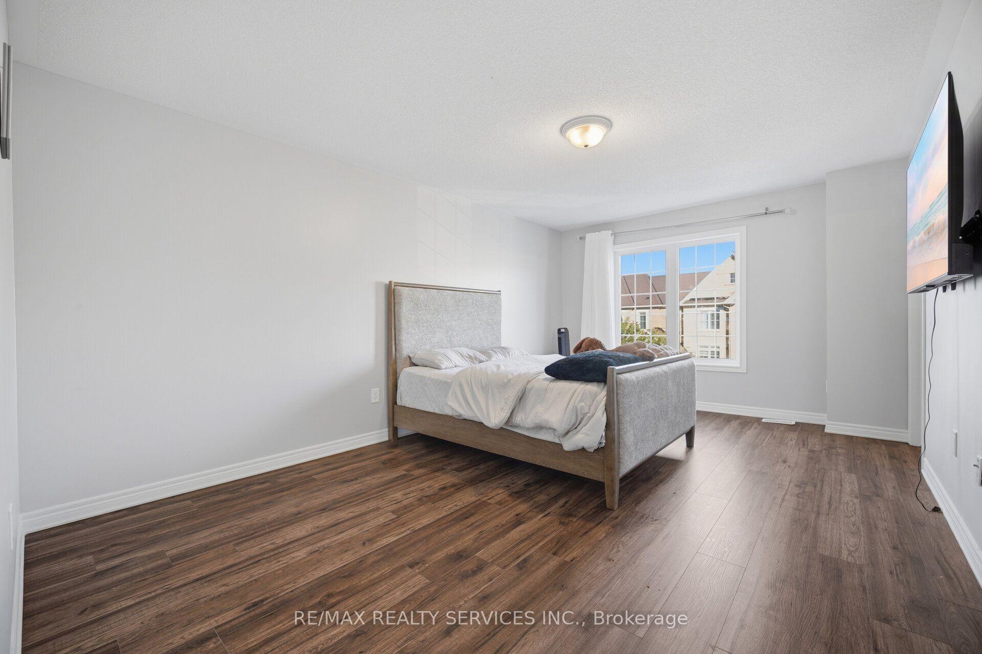 Photo 24 of 72 Rockman Crescent, Brampton, Northwest Brampton — HOMEH