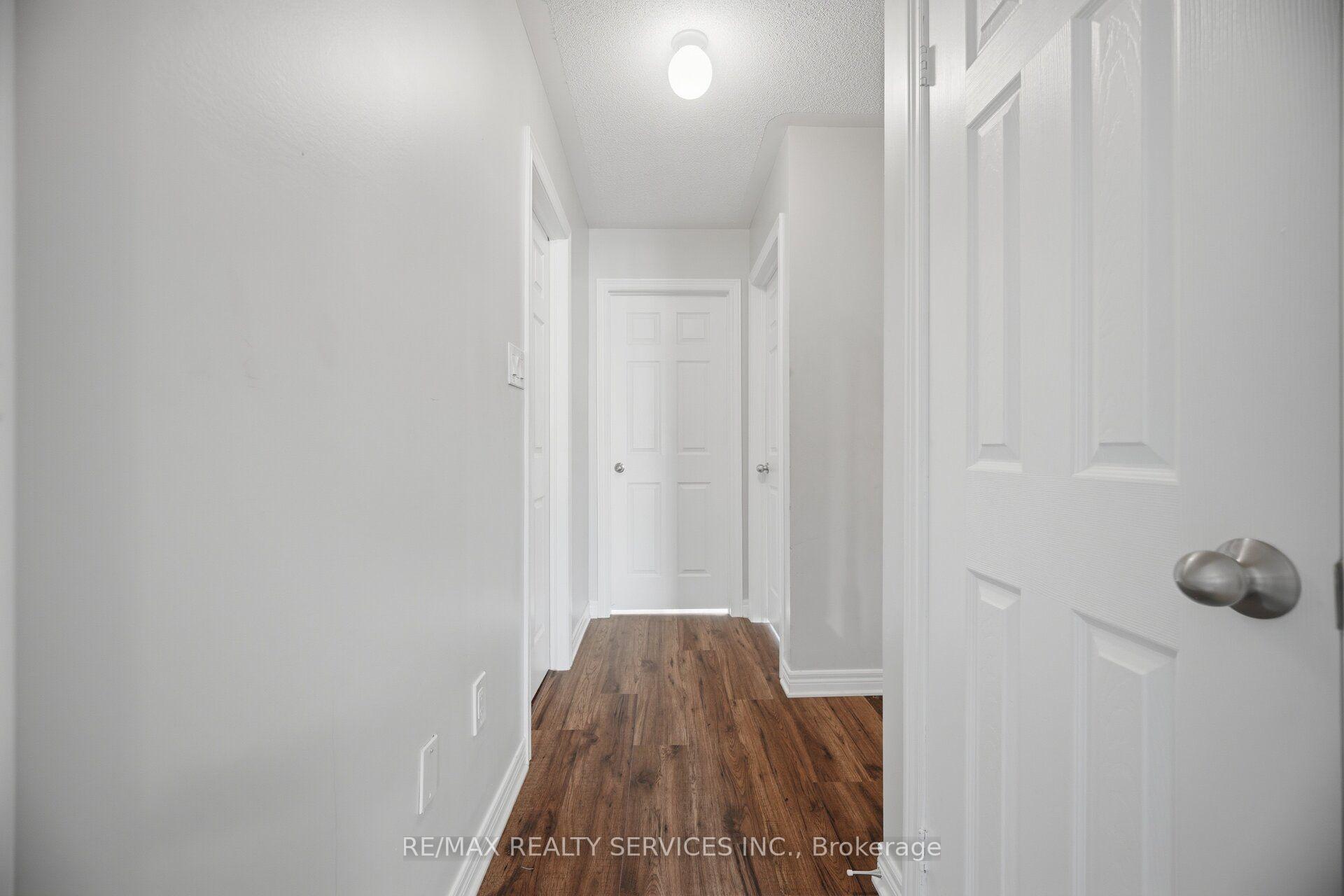 Photo 28 of 72 Rockman Crescent, Brampton, Northwest Brampton — HOMEH