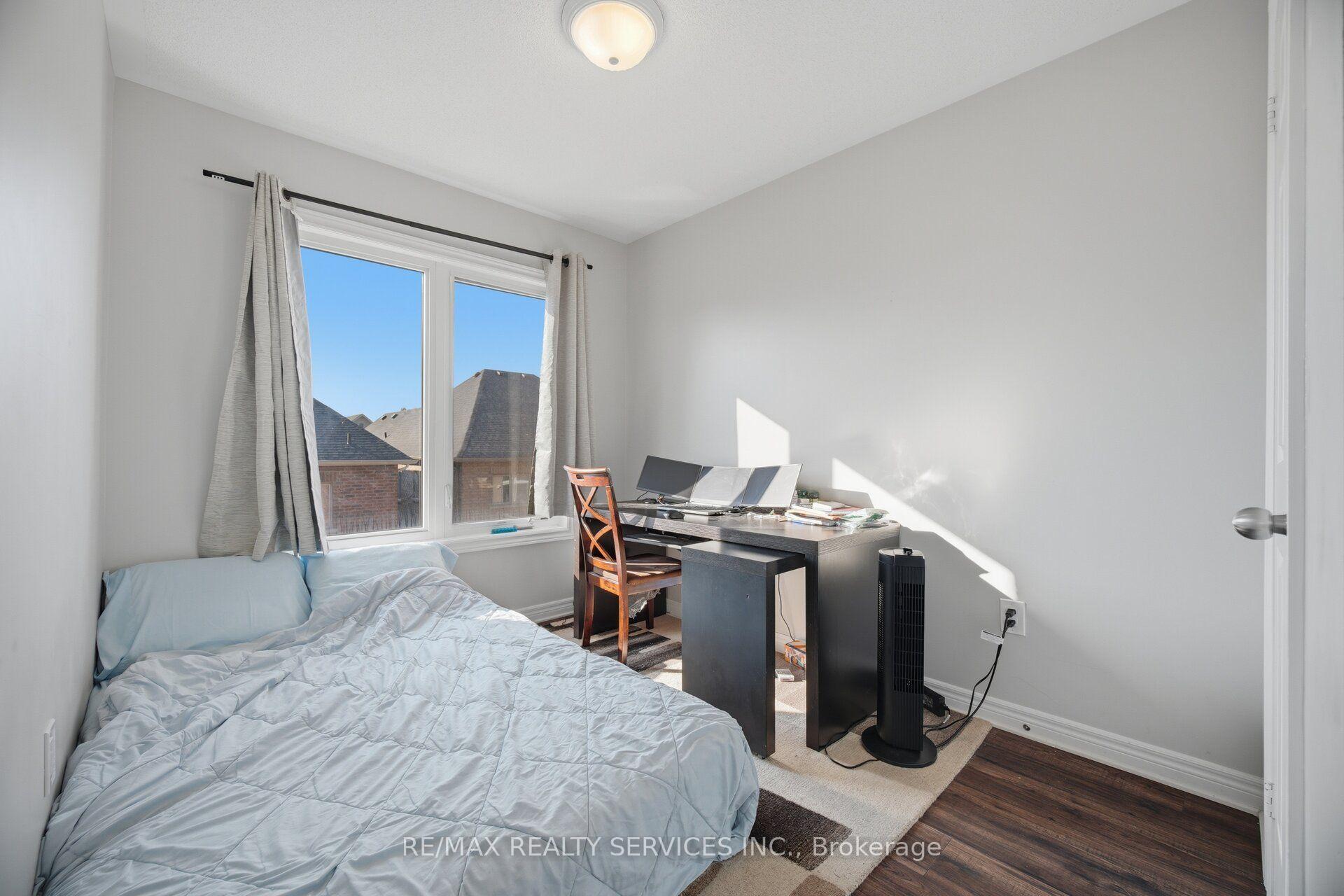 Photo 29 of 72 Rockman Crescent, Brampton, Northwest Brampton — HOMEH