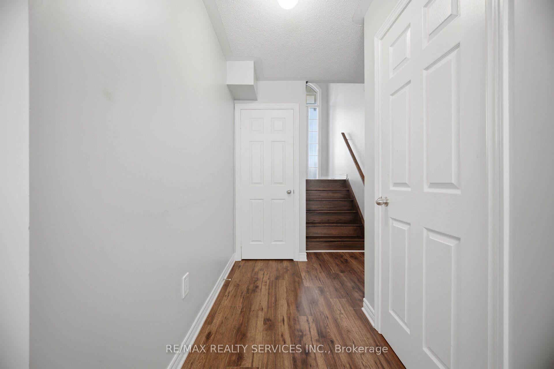 Photo 34 of 72 Rockman Crescent, Brampton, Northwest Brampton — HOMEH