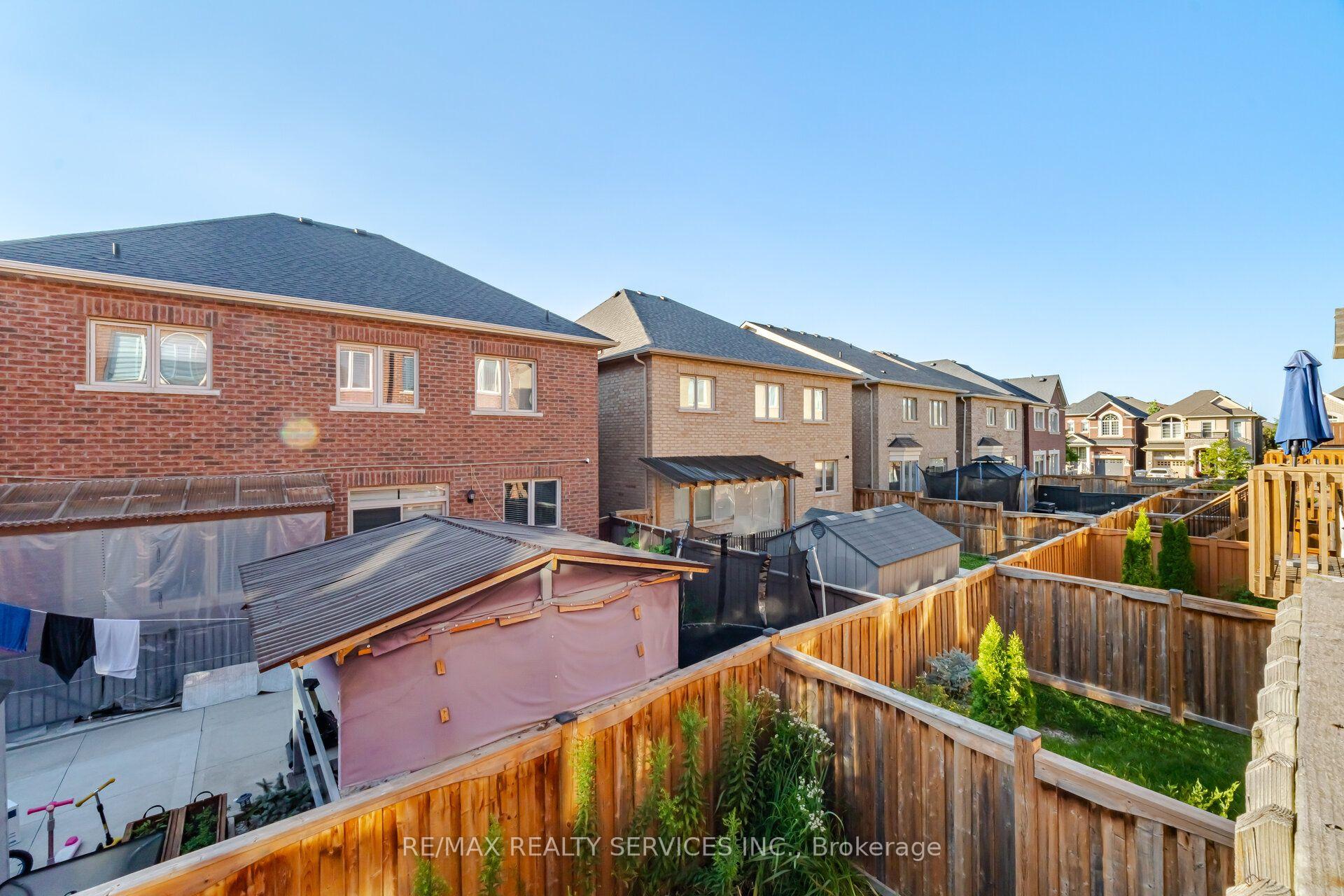 Photo 41 of 72 Rockman Crescent, Brampton, Northwest Brampton — HOMEH