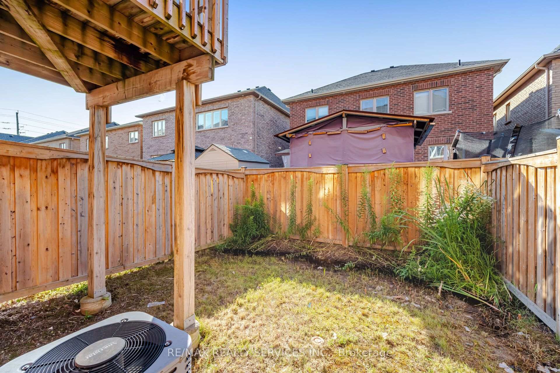 Photo 43 of 72 Rockman Crescent, Brampton, Northwest Brampton — HOMEH