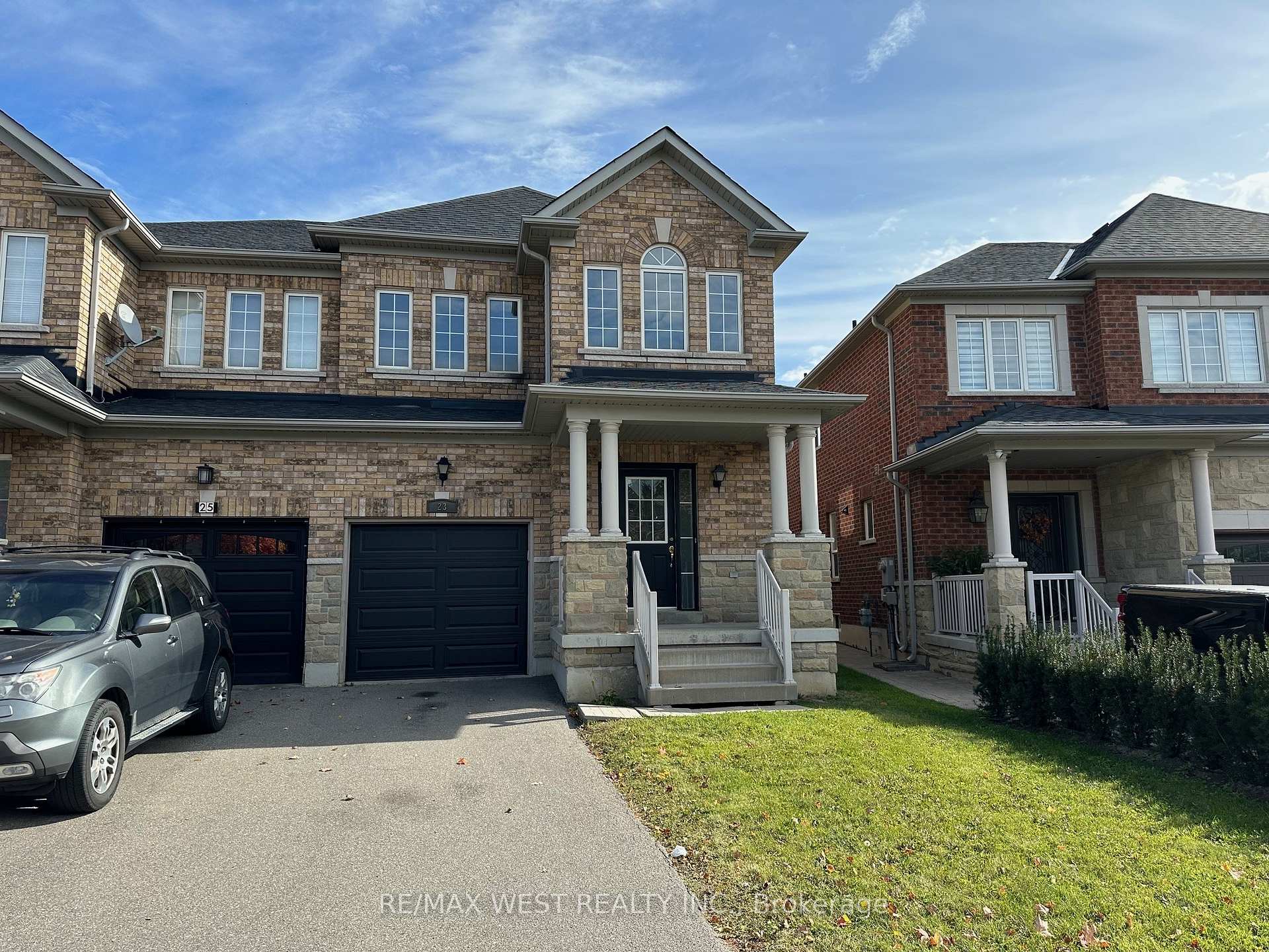 Photo 1 of 23 Twin Hills Crescent, Vaughan, Vellore Village — HOMEH