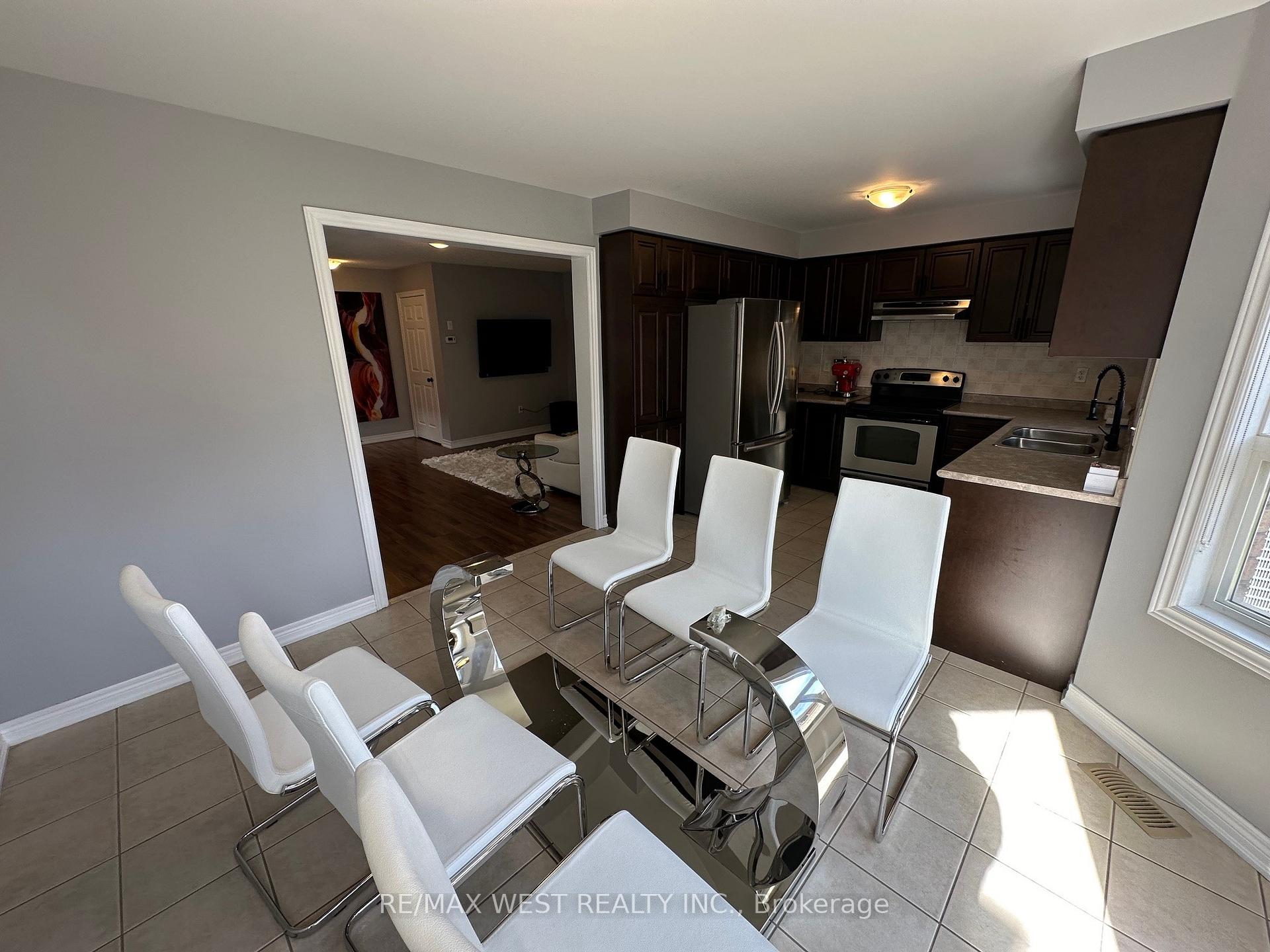 Photo 7 of 23 Twin Hills Crescent, Vaughan, Vellore Village — HOMEH