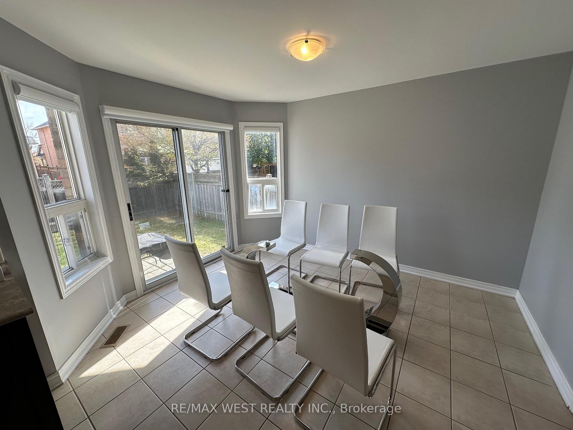 Photo 9 of 23 Twin Hills Crescent, Vaughan, Vellore Village — HOMEH