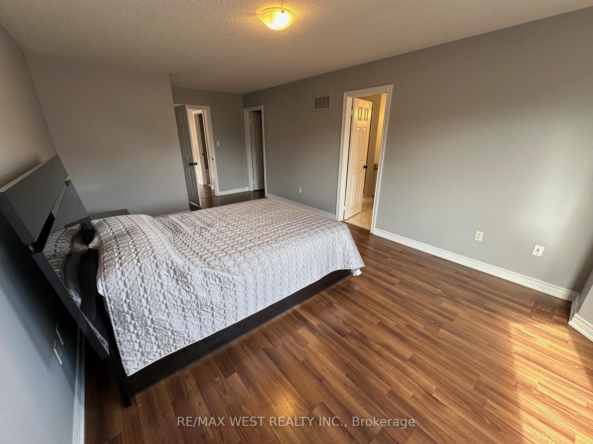 Photo 14 of 23 Twin Hills Crescent, Vaughan, Vellore Village — HOMEH