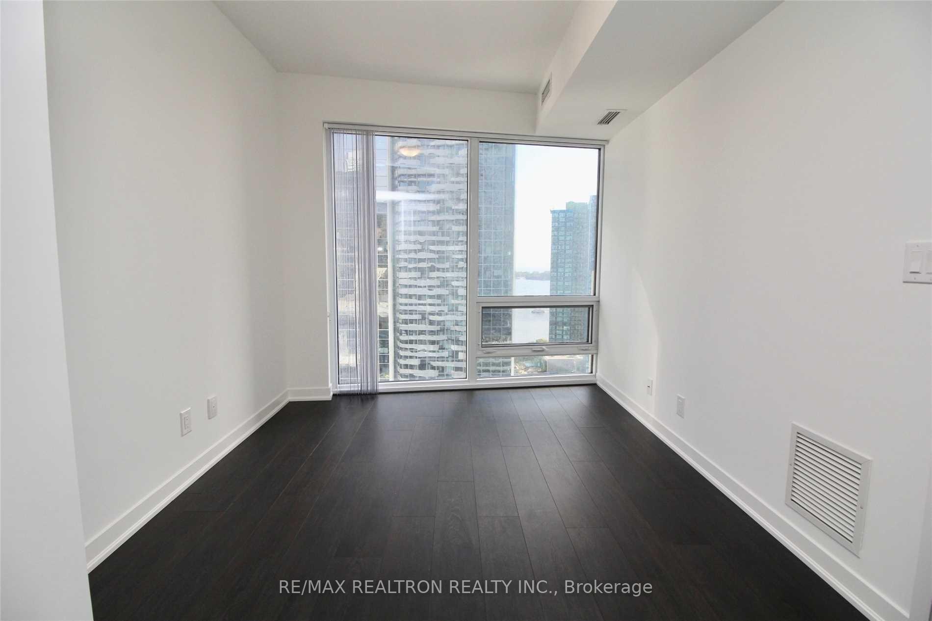 Photo 4 of Unit 3510, 88 Harbour Street, Toronto, Waterfront Communities — HOMEH