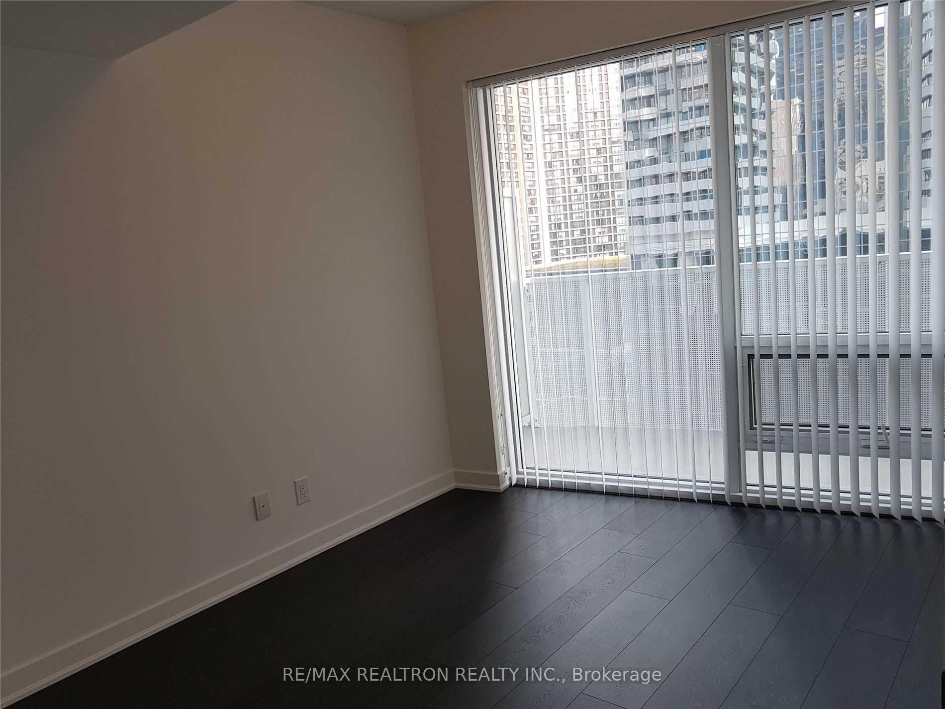 Photo 6 of Unit 3510, 88 Harbour Street, Toronto, Waterfront Communities — HOMEH