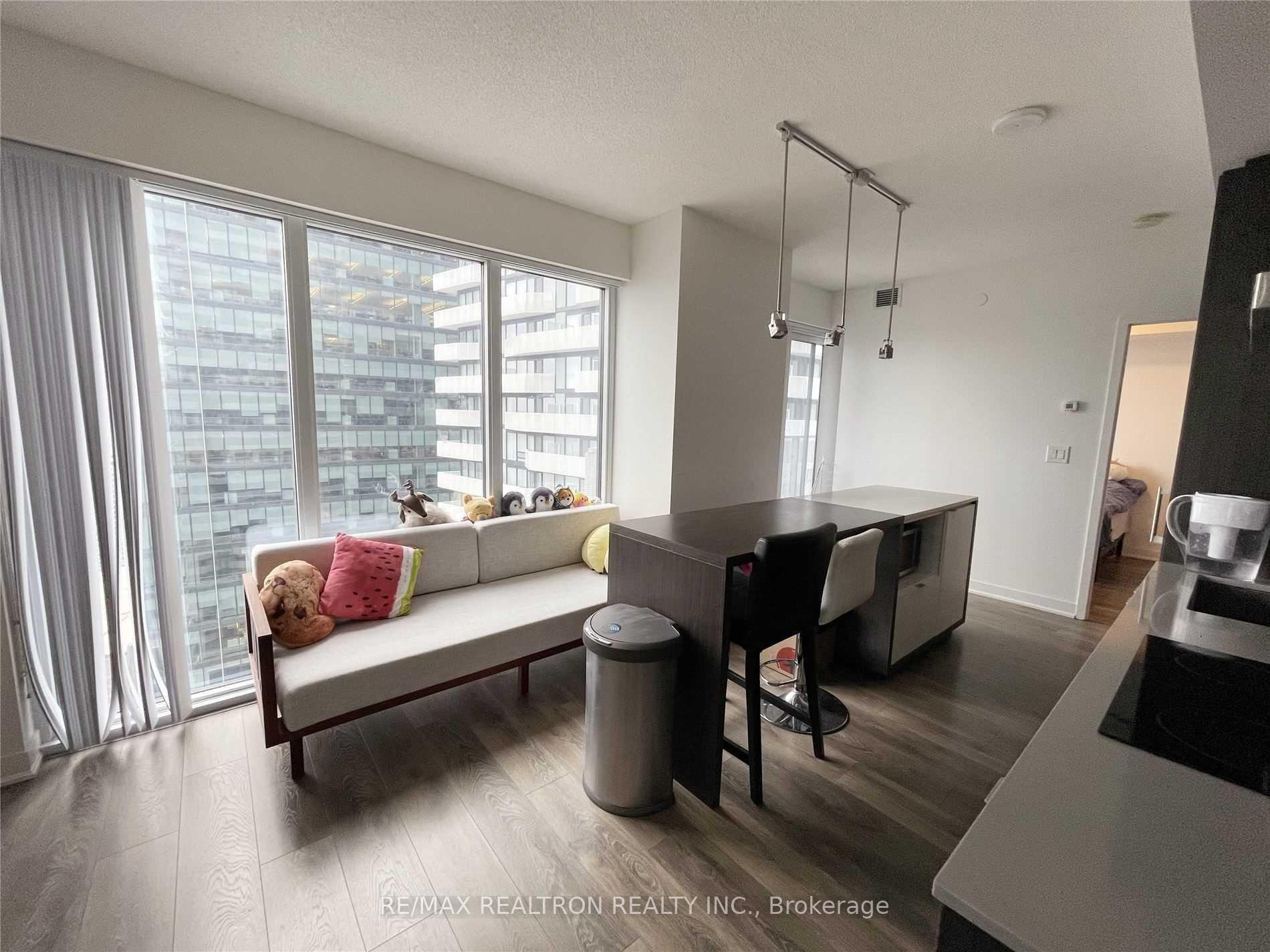 Photo 9 of Unit 3510, 88 Harbour Street, Toronto, Waterfront Communities — HOMEH