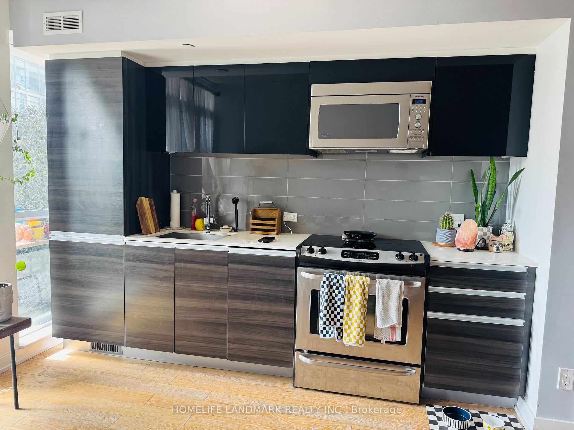 Photo 6 of Unit 409, 1190 Dundas Street E, Toronto, South Riverdale — HOMEH