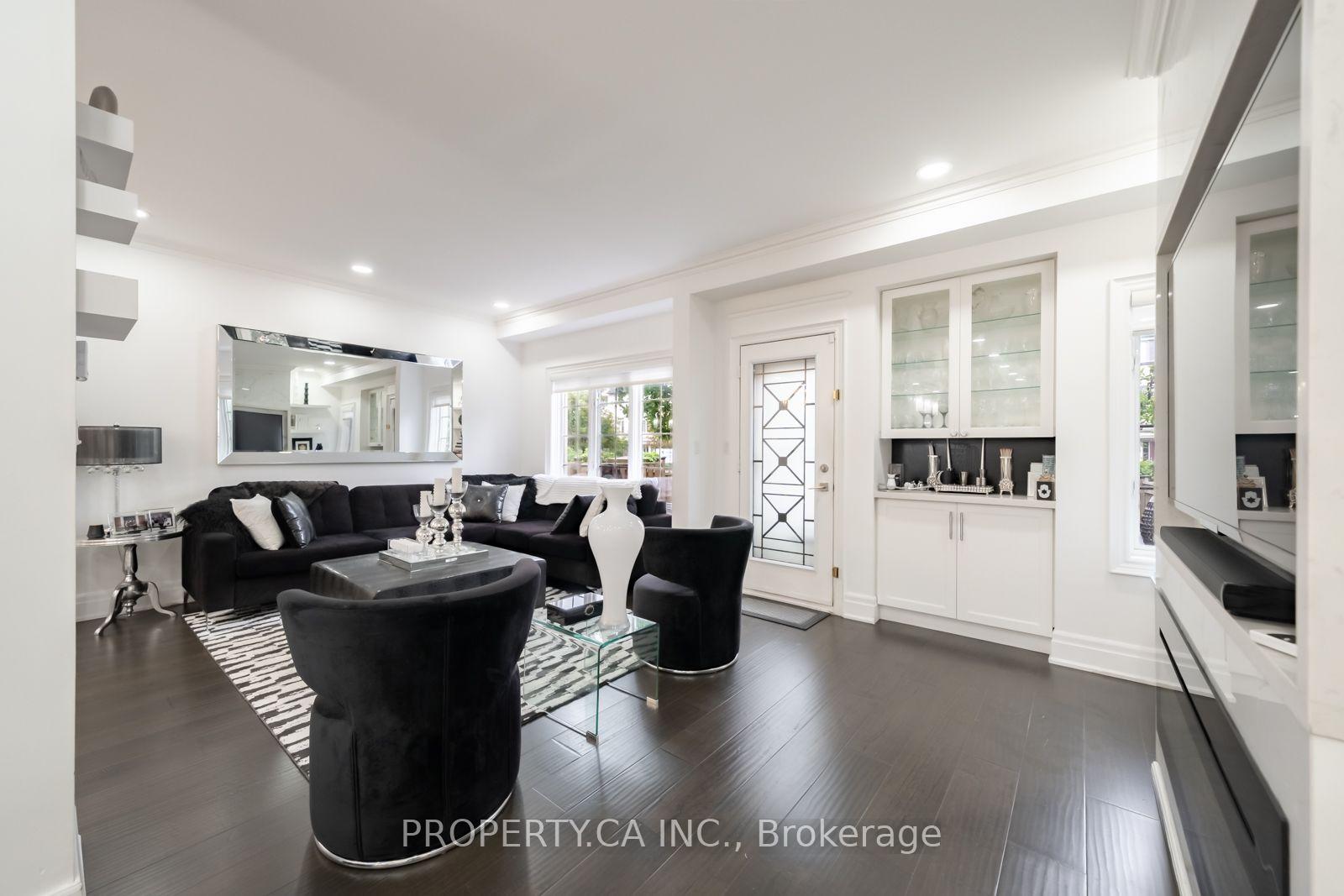 Photo 8 of 183 Kingsbridge Circle, Vaughan, Beverley Glen — HOMEH