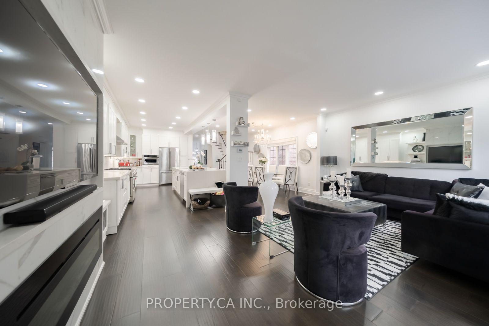 Photo 9 of 183 Kingsbridge Circle, Vaughan, Beverley Glen — HOMEH