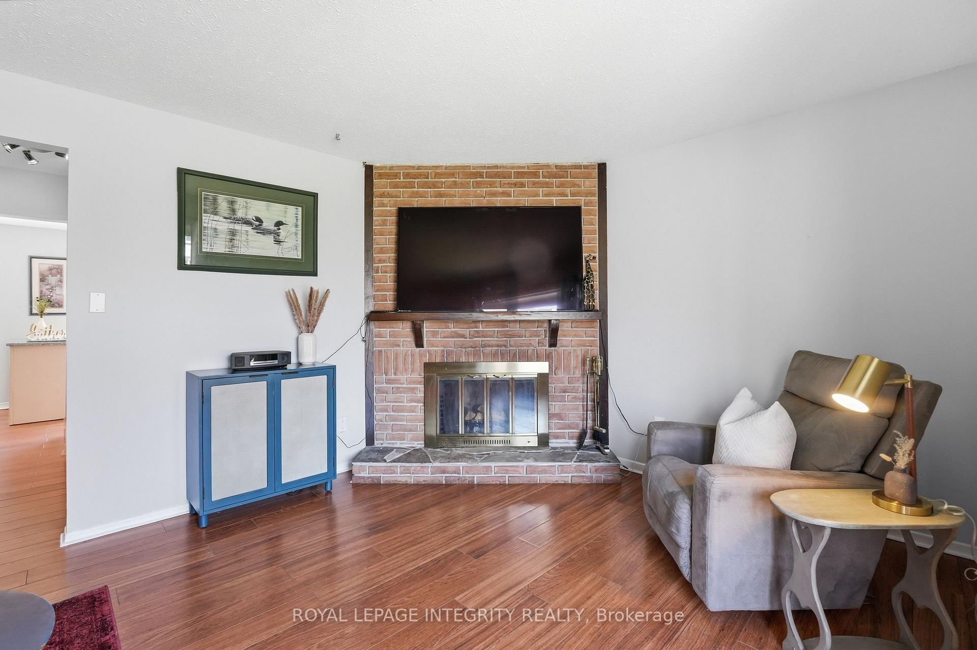 Photo 12 of 776 Vinette Crescent, Ottawa, Chatelaine Village — HOMEH