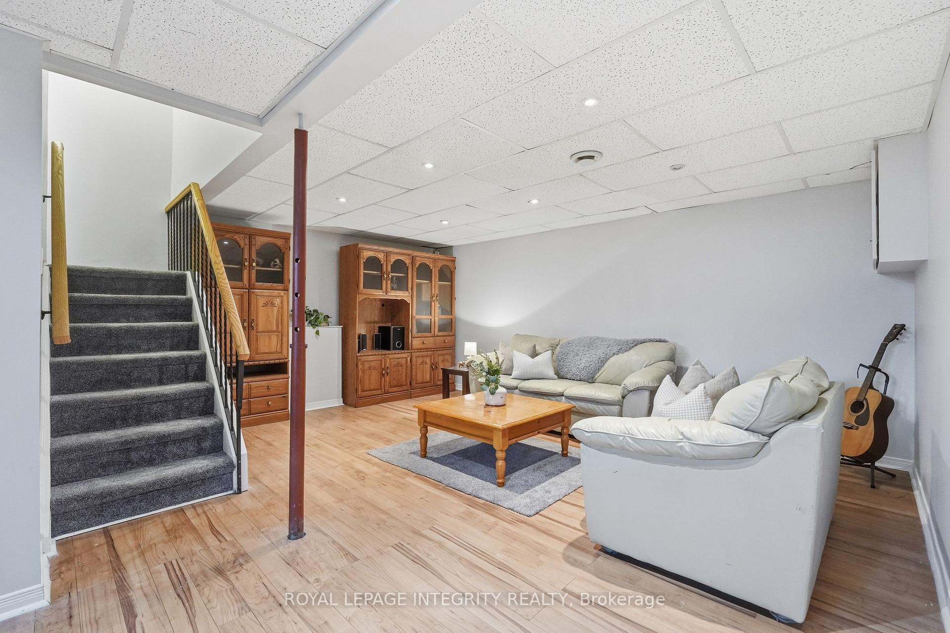 Photo 21 of 776 Vinette Crescent, Ottawa, Chatelaine Village — HOMEH