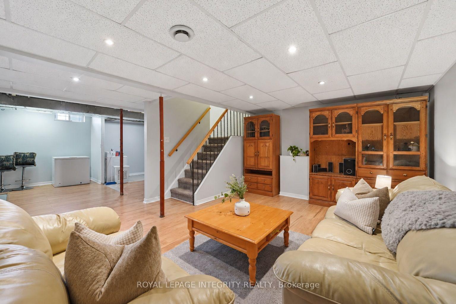 Photo 23 of 776 Vinette Crescent, Ottawa, Chatelaine Village — HOMEH